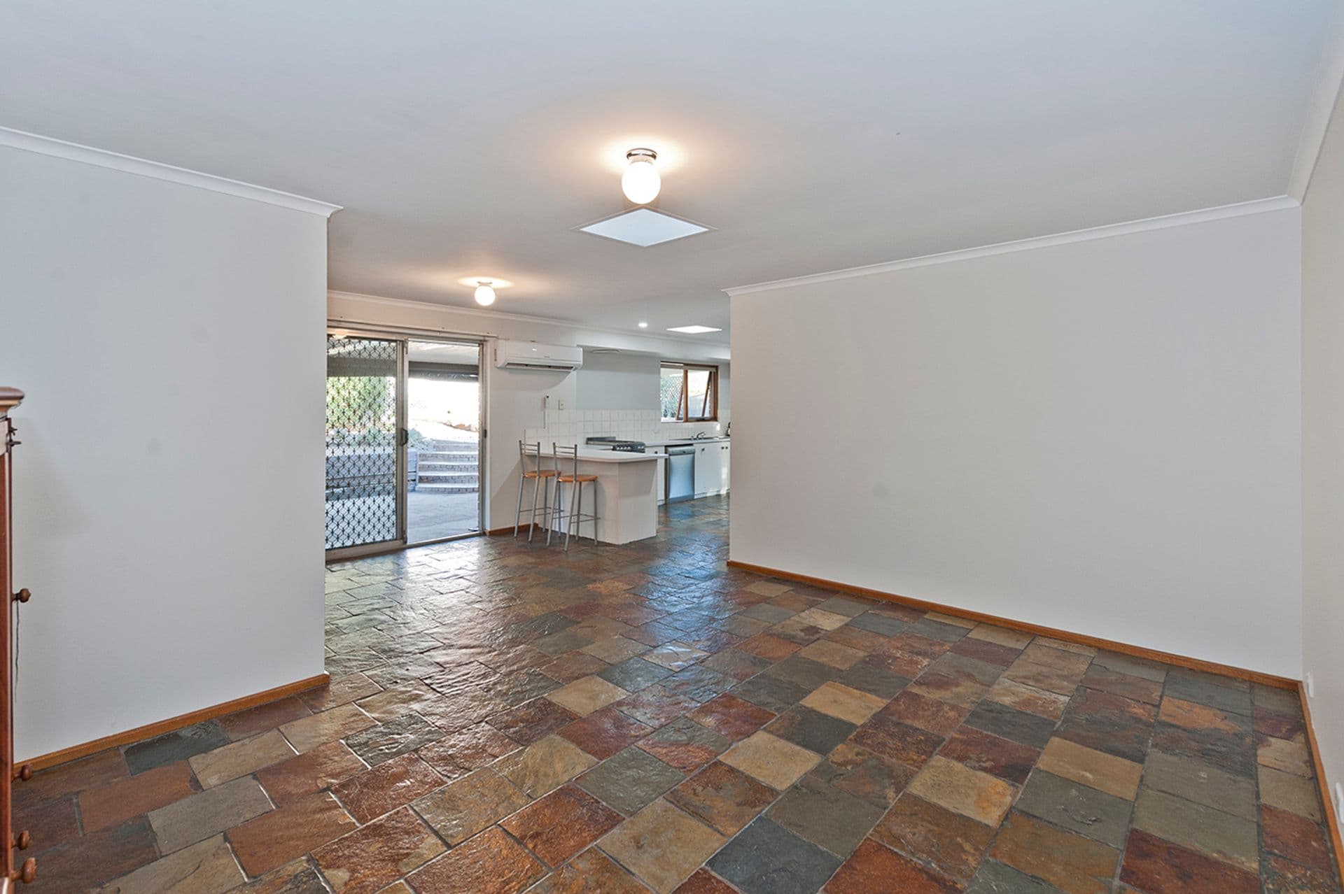 62 Manning Rd, Aberfoyle Park, SA, 5159, Aberfoyle Park - Thumbnail 6