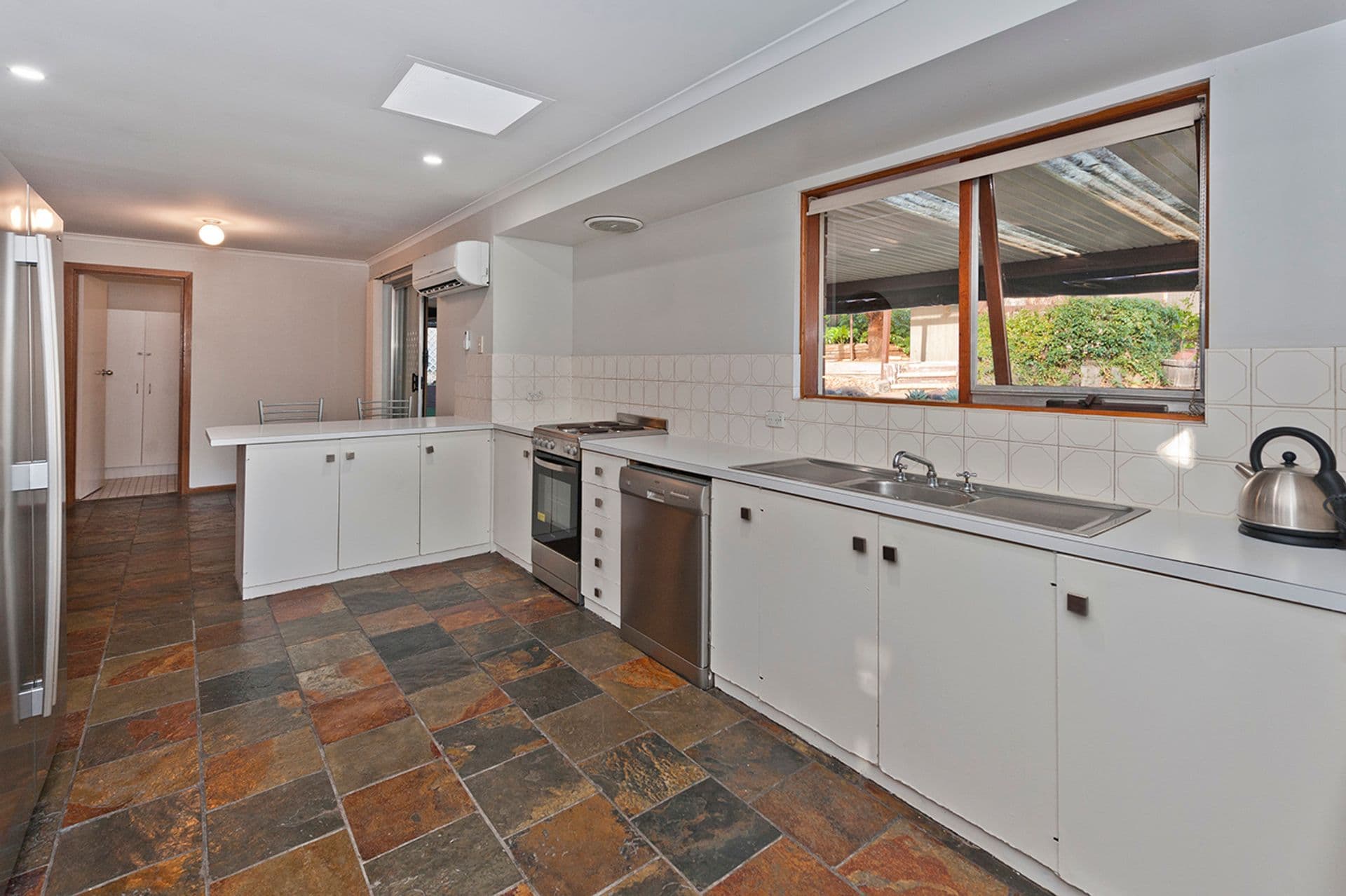 62 Manning Rd, Aberfoyle Park, SA, 5159, Aberfoyle Park - Thumbnail 7
