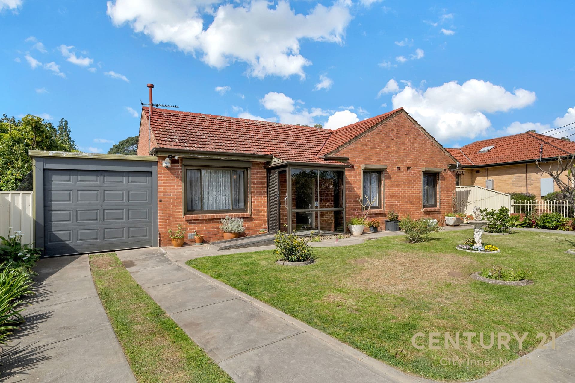 11 Laurel Ave, Campbelltown, SA, 5074, Campbelltown - Thumbnail 2