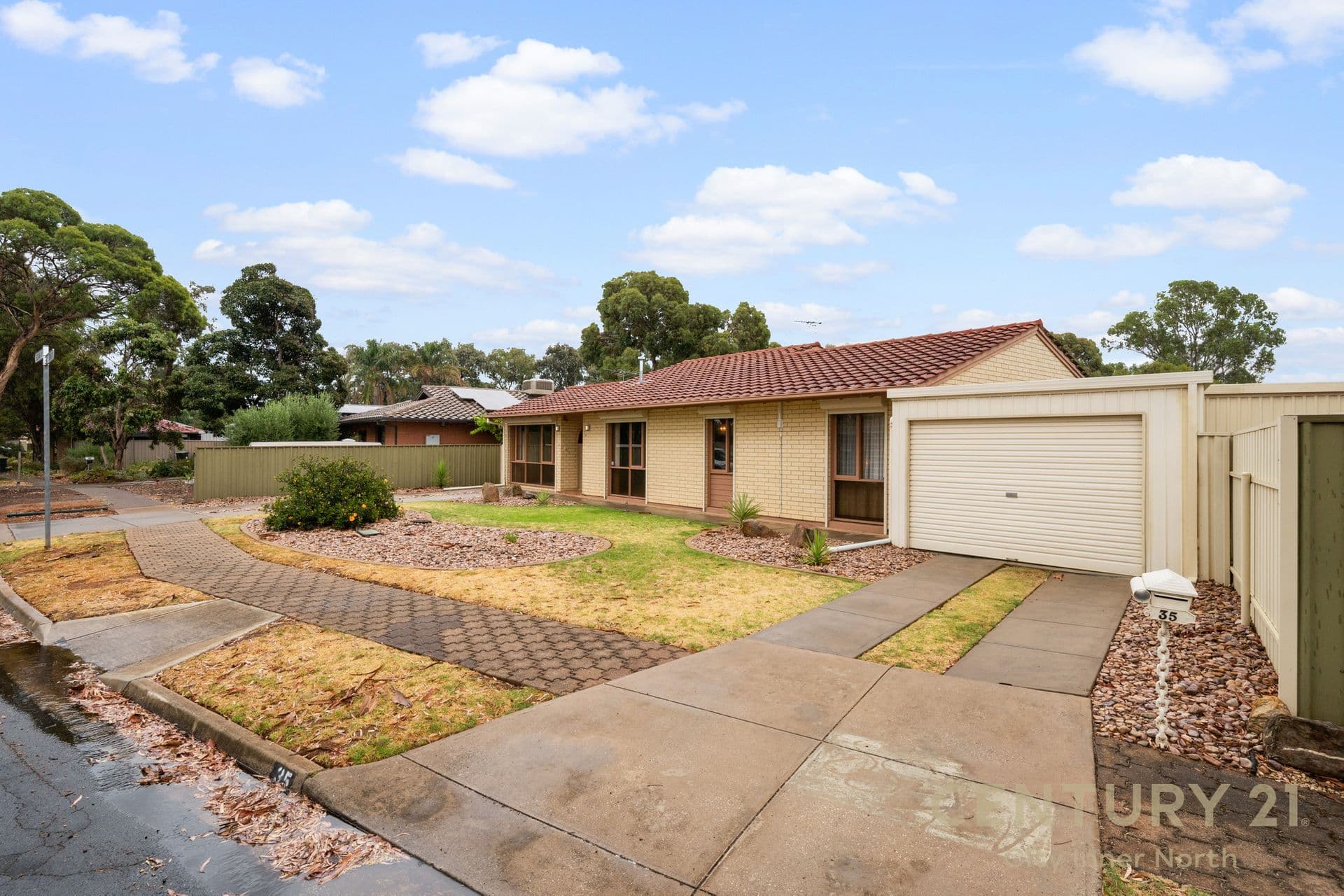 35 Secomb Avenue, Parafield Gardens, SA, 5107, Parafield Gardens - Thumbnail 2