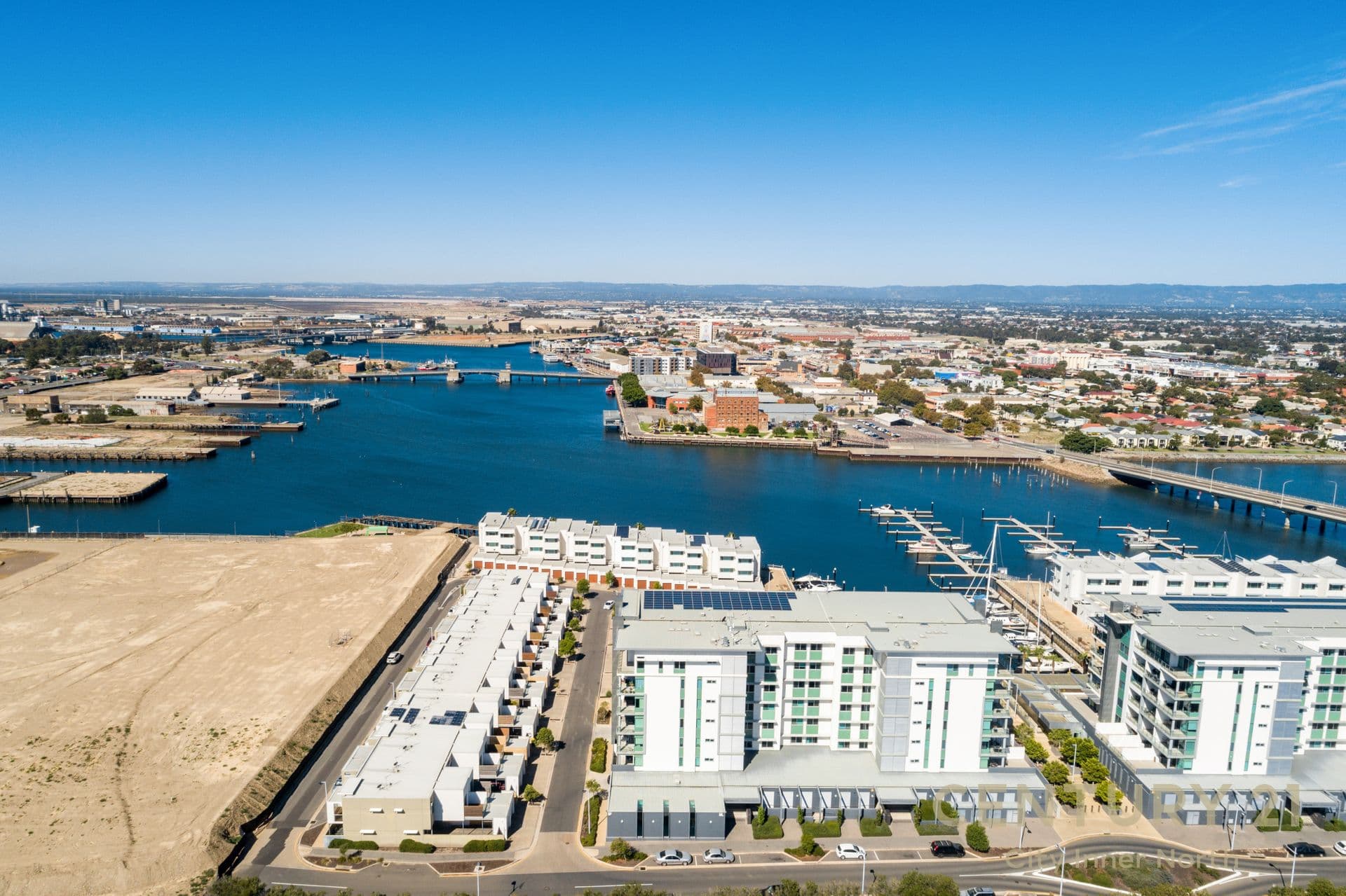 305/2-6 Pilla Avenue, New Port - Thumbnail 3