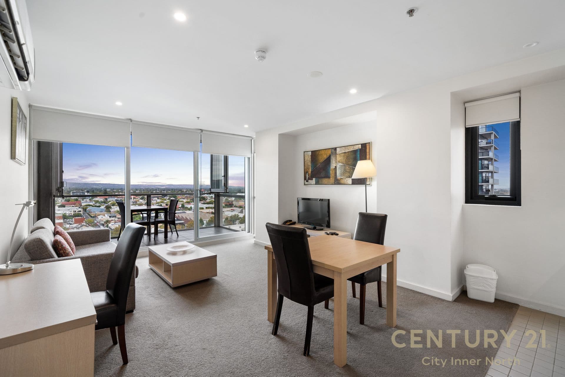 1305/10 Balfours Way, Adelaide, SA, 5000, Adelaide - Thumbnail 2