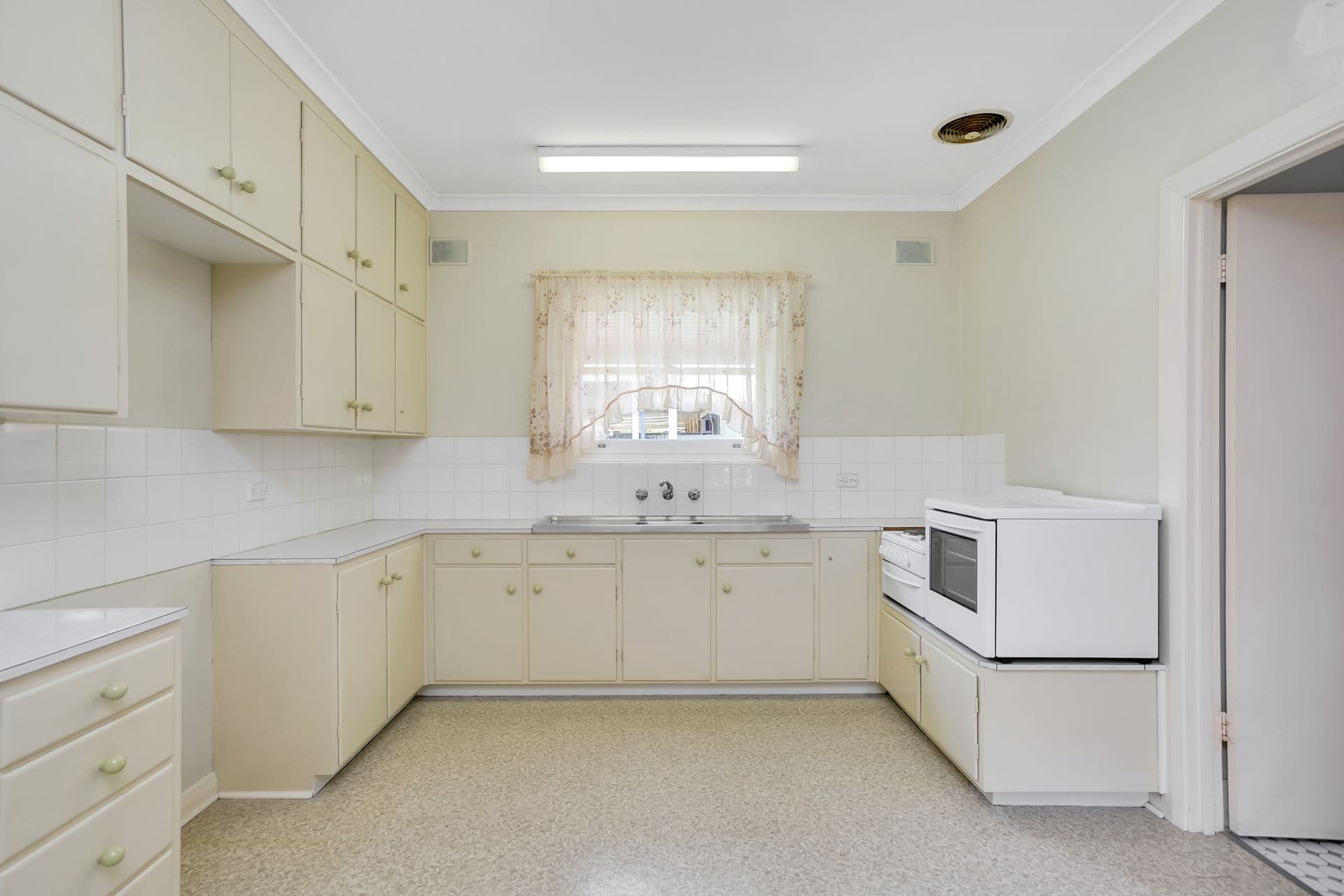 13 Weemala Street, Flinders Park, SA, 5025, Flinders Park - Thumbnail 8