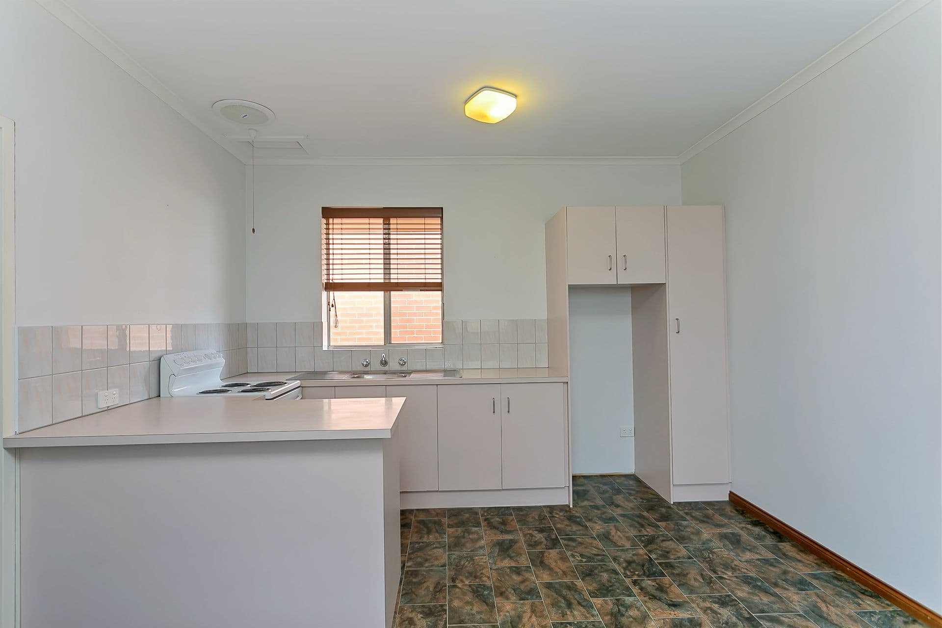 7/48 Finniss, North Adelaide, SA, 5006, Coronet Bay - Thumbnail 2