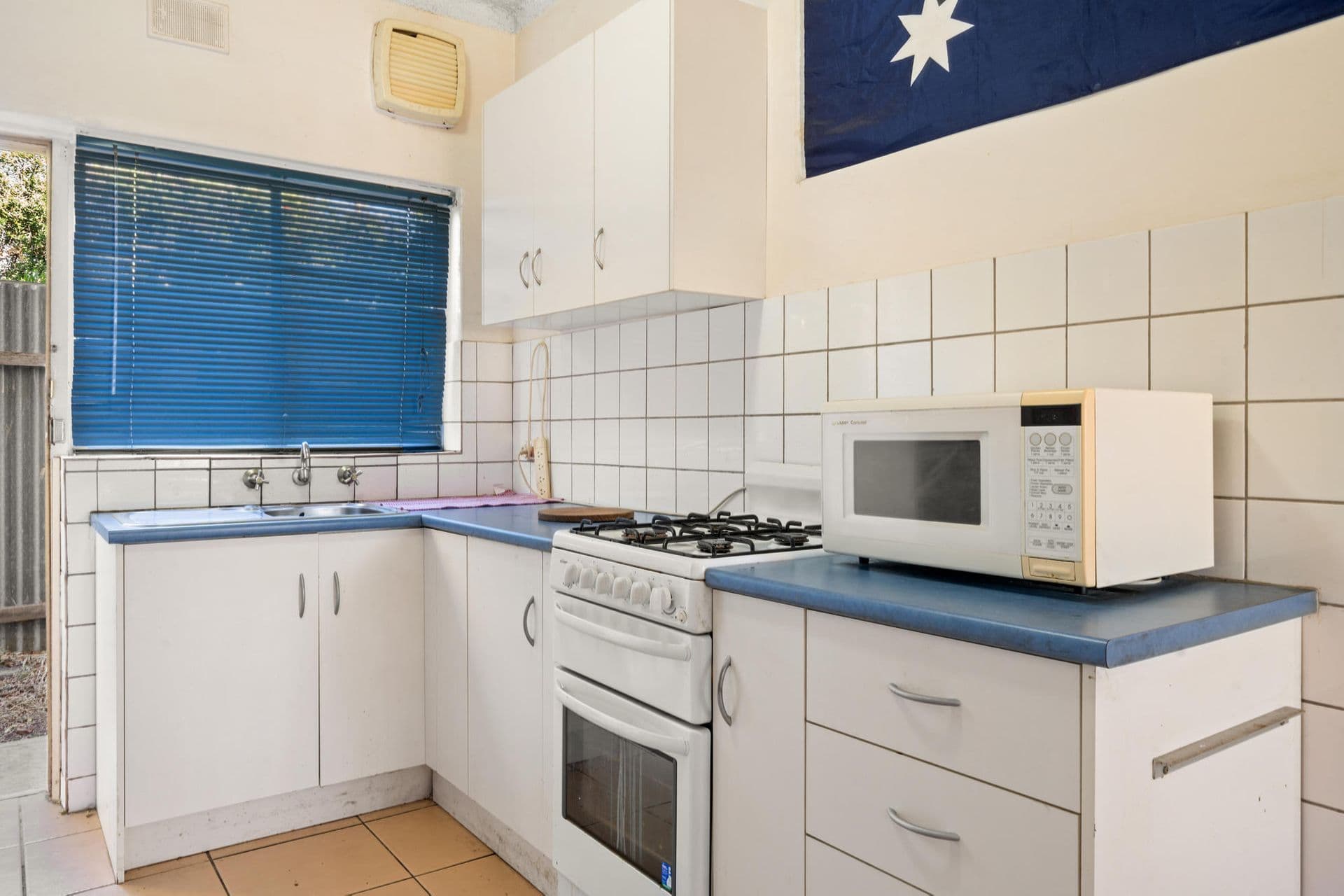 1/22 Graham Street, Glanville, SA, 5015, Glanville - Thumbnail 2