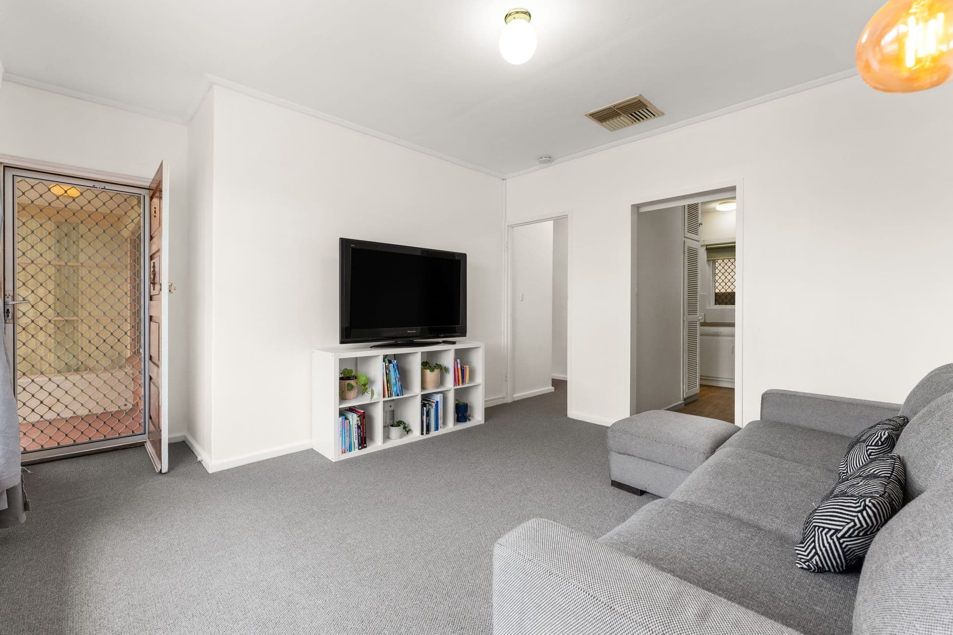 3/4 Mitchell Street West, Seaton, SA, 5023, Seaton - Thumbnail 2