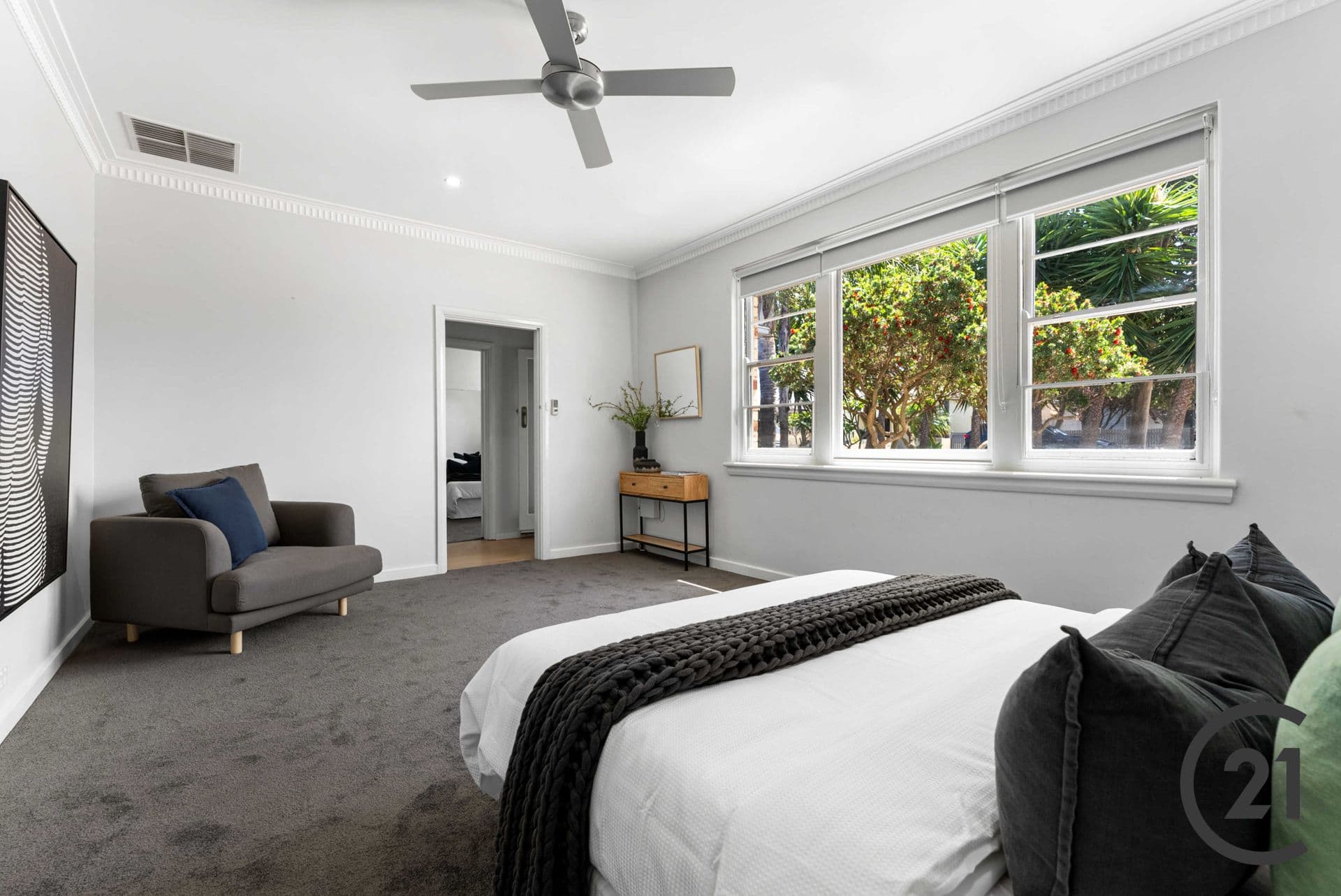 2/11 CEDAR Court, BURLEIGH HEADS QLD 4220, Largs North - Thumbnail 3