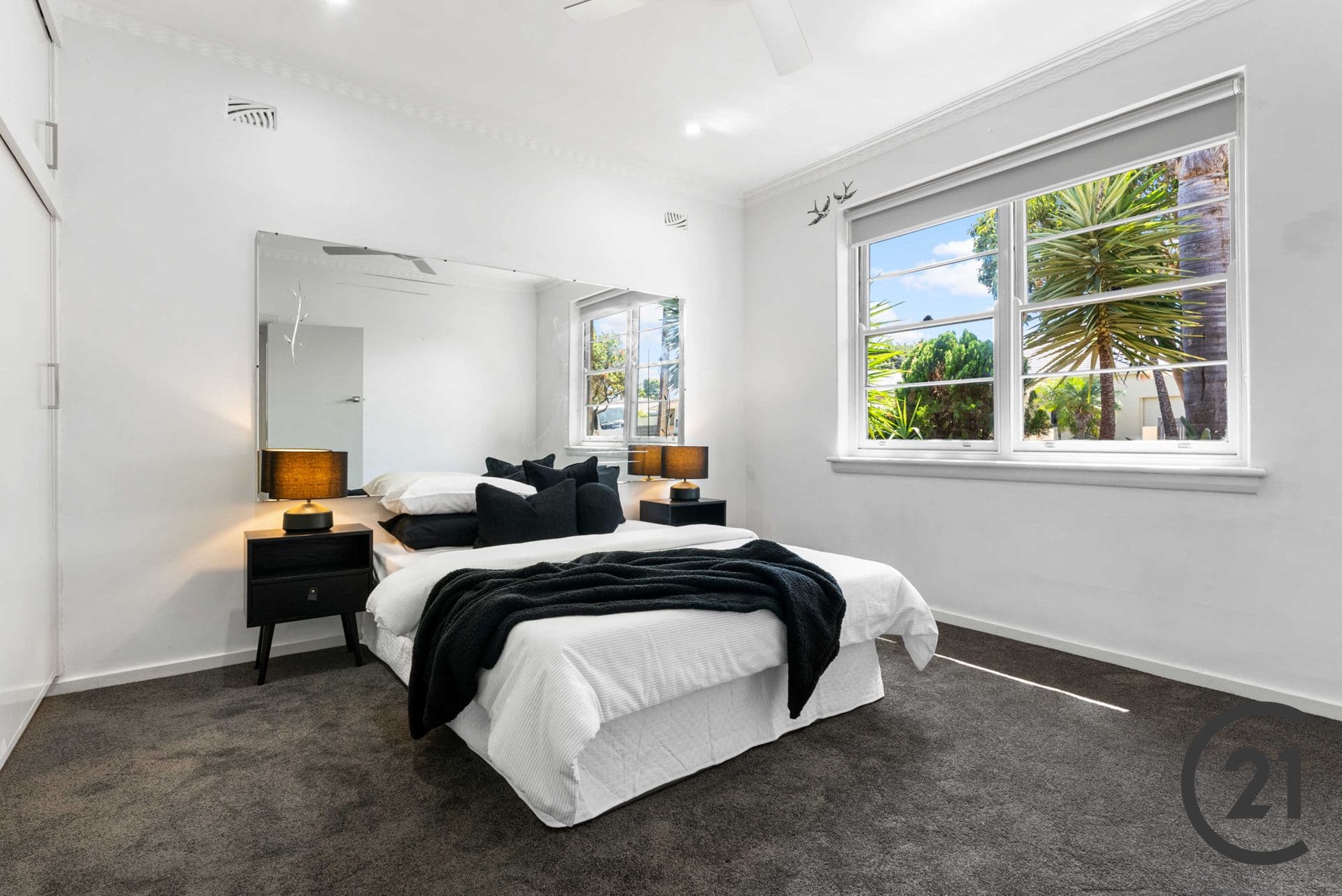 2/11 CEDAR Court, BURLEIGH HEADS QLD 4220, Largs North - Thumbnail 2