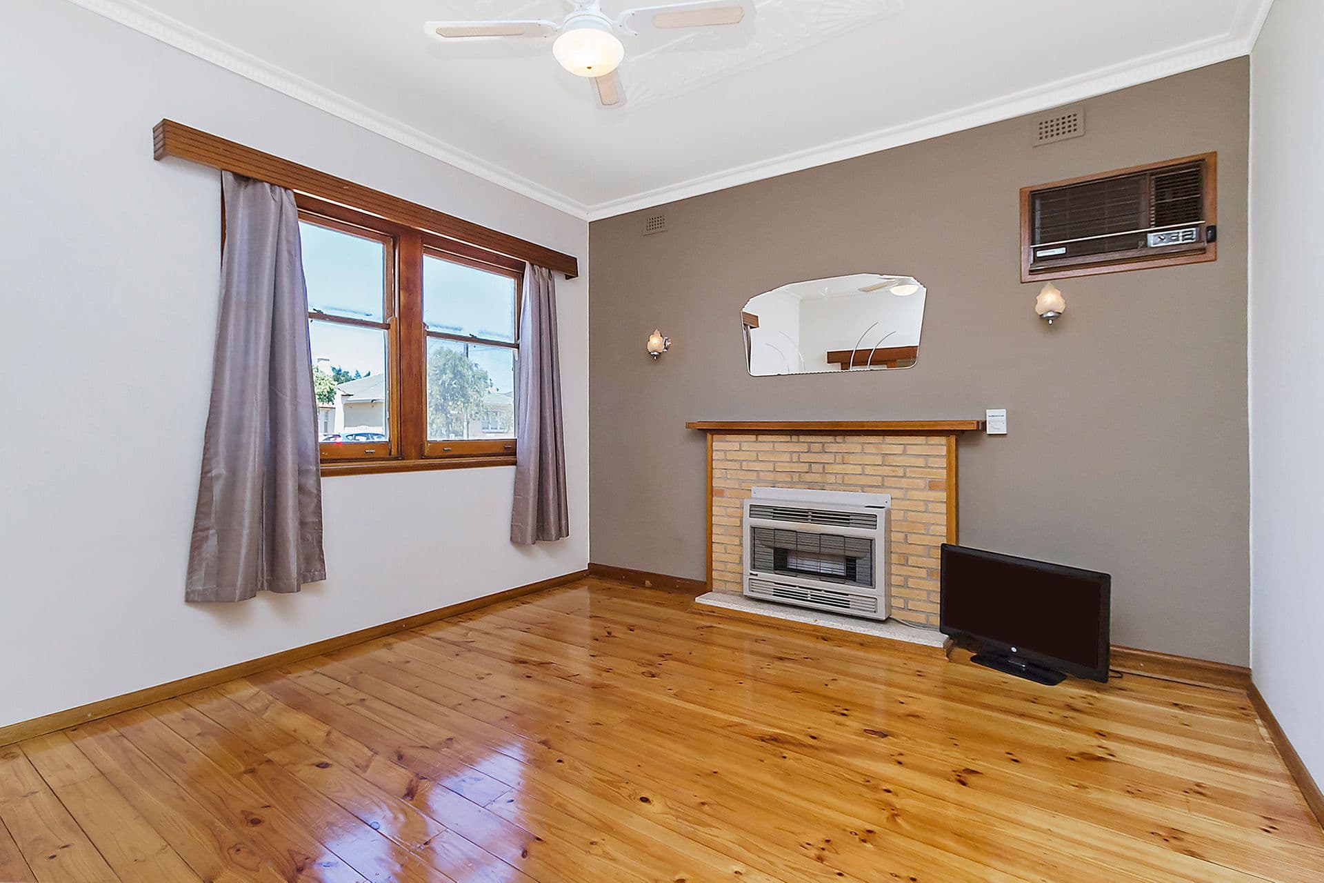 33 Balranald Avenue, Largs Bay, SA, 5016, Largs Bay - Thumbnail 2