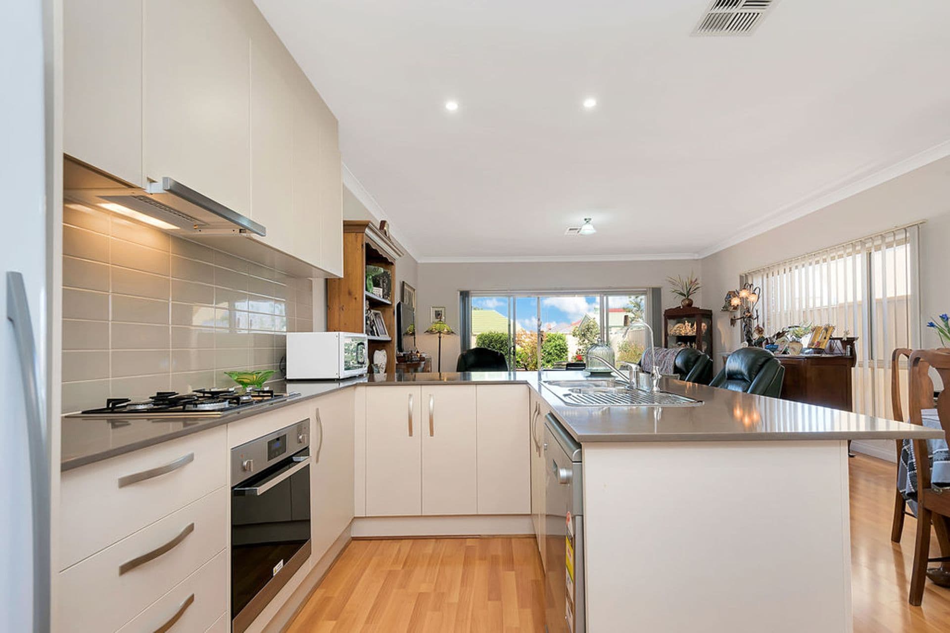 10 Swansea Street, Largs North, SA, 5016, Largs North - Thumbnail 3
