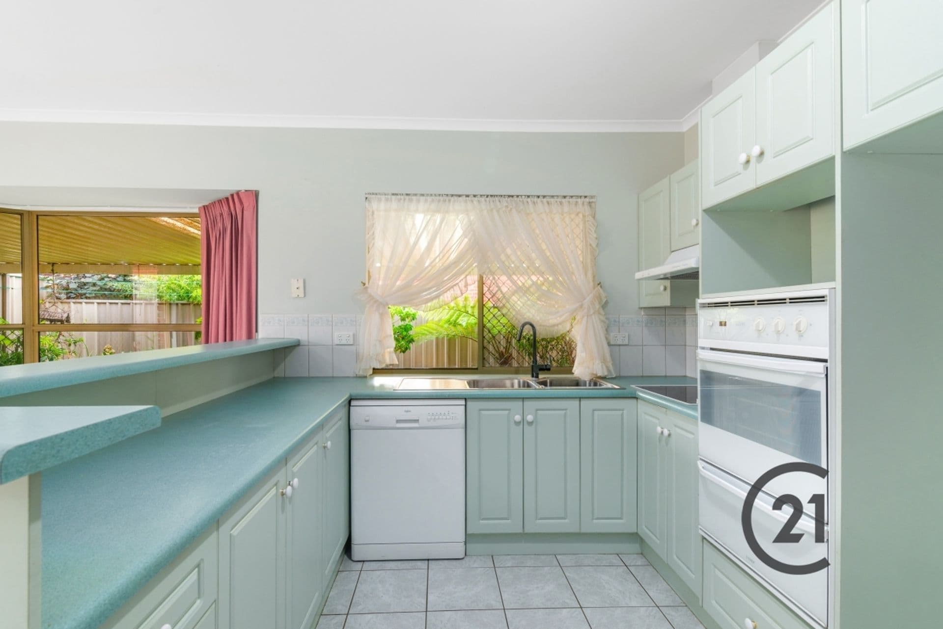 1/31 Wonoona Parade East, OATLEY NSW 2223, Largs Bay - Thumbnail 2
