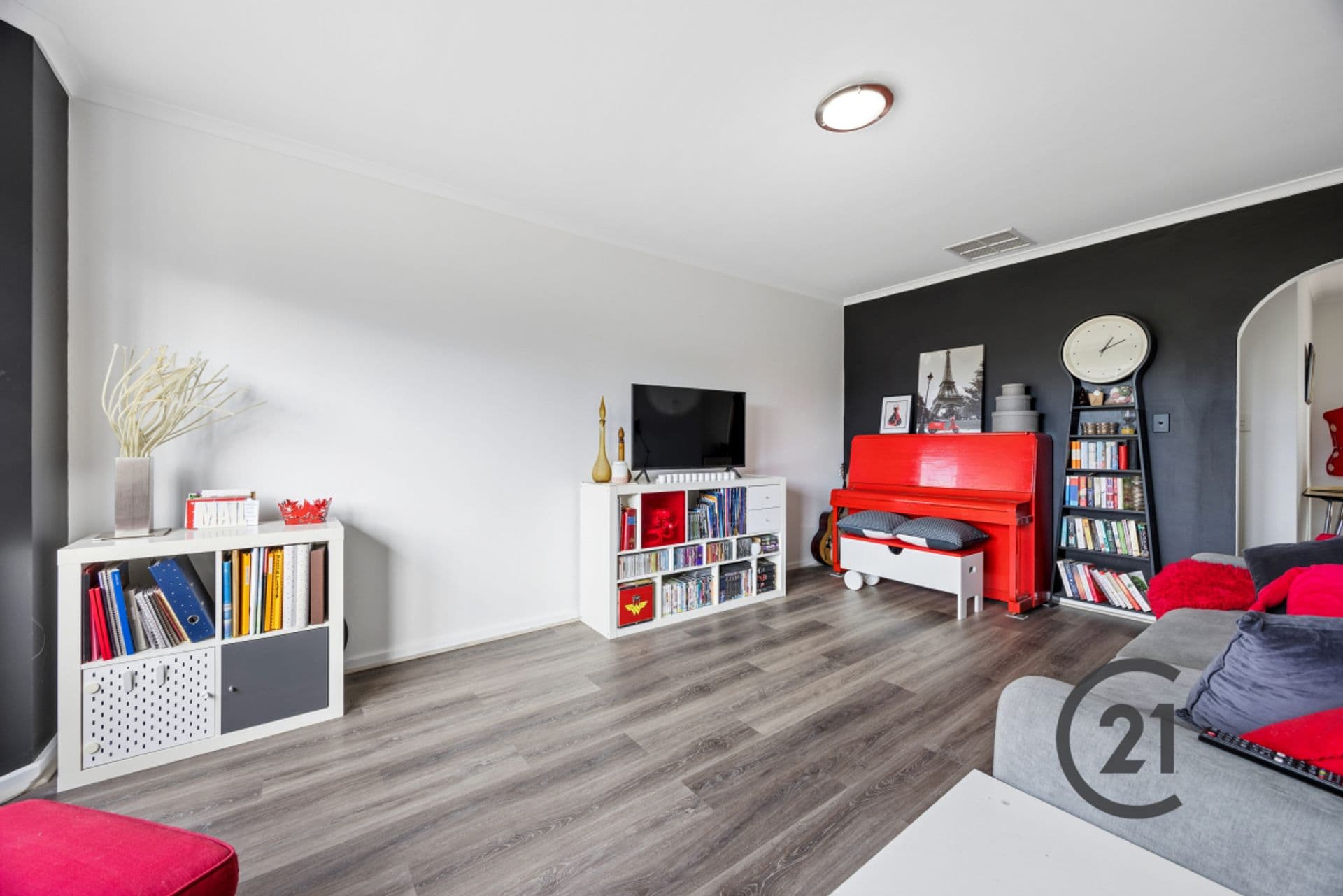 2/15 Albert Street, Glenelg, SA, 5045, Glenelg - Thumbnail 2