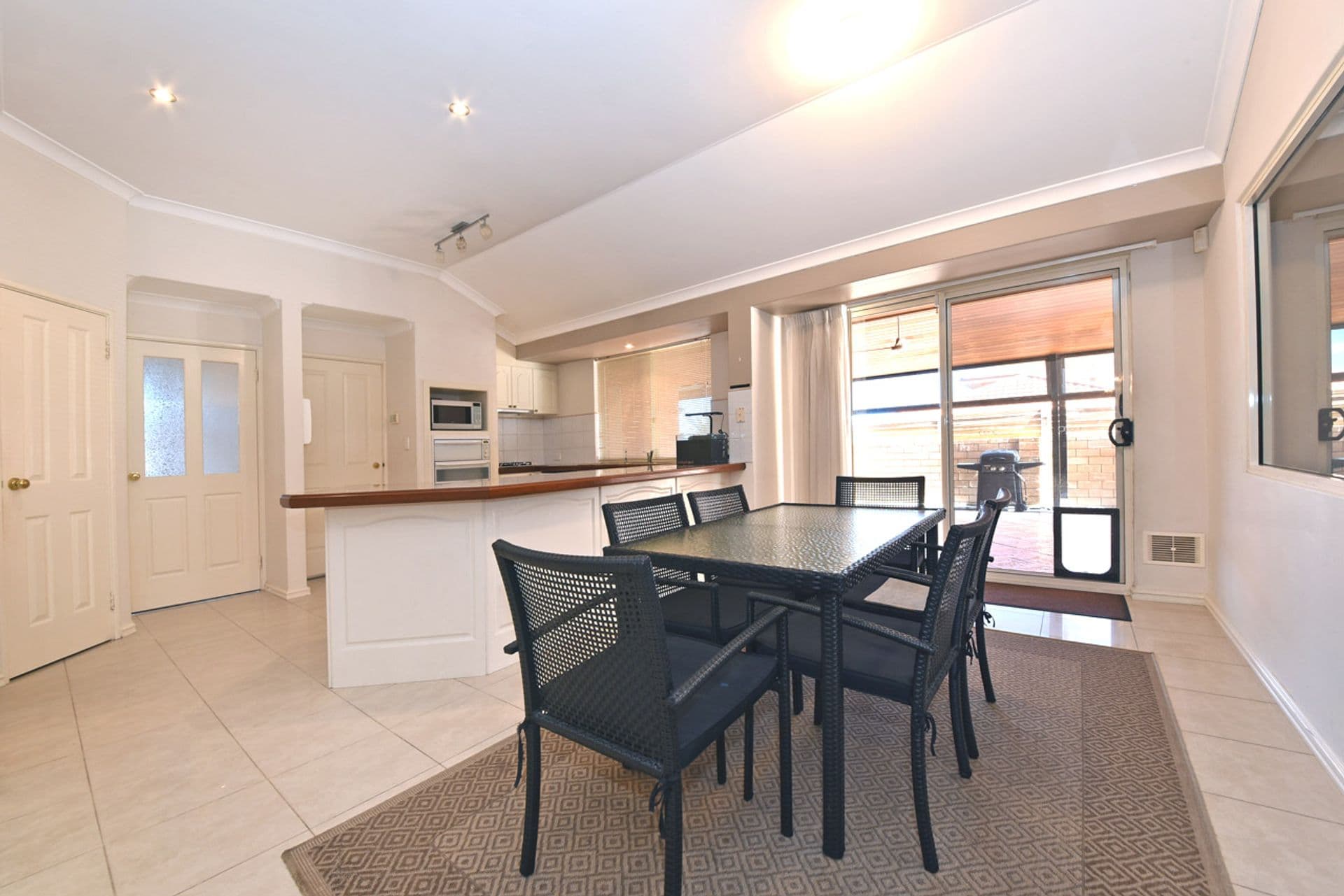 5 Selby Court, Mindarie, WA, 6030, Mindarie - Thumbnail 7