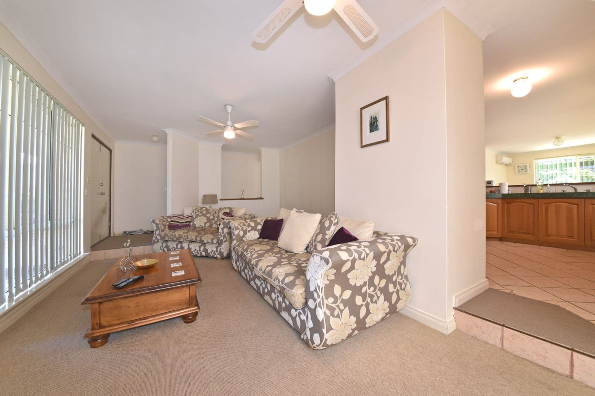 6 Savona Grove, Mindarie, WA, 6030, Mindarie - Thumbnail 2