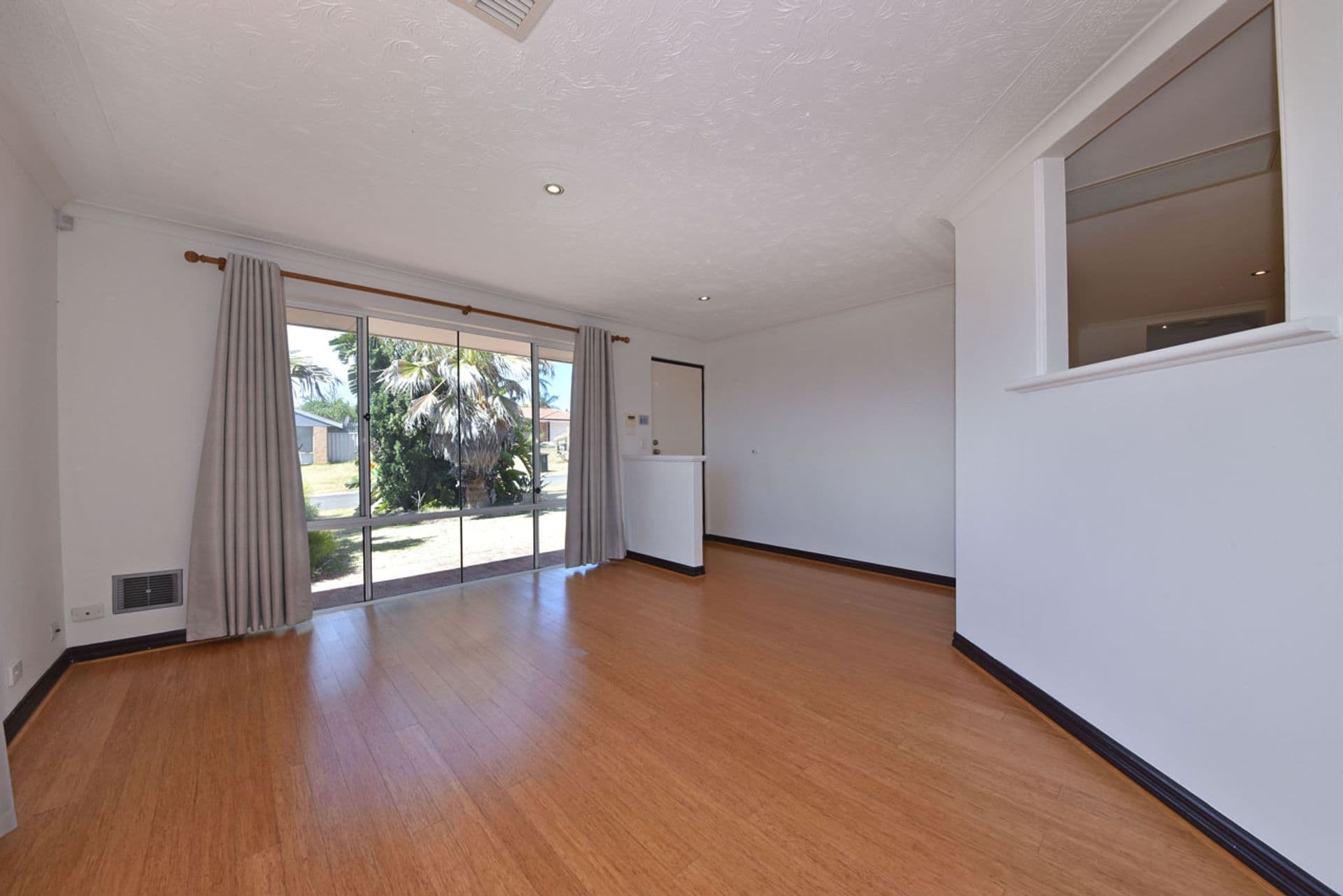 20 Whiston Crescent, Clarkson, WA, 6030, Clarkson - Thumbnail 3