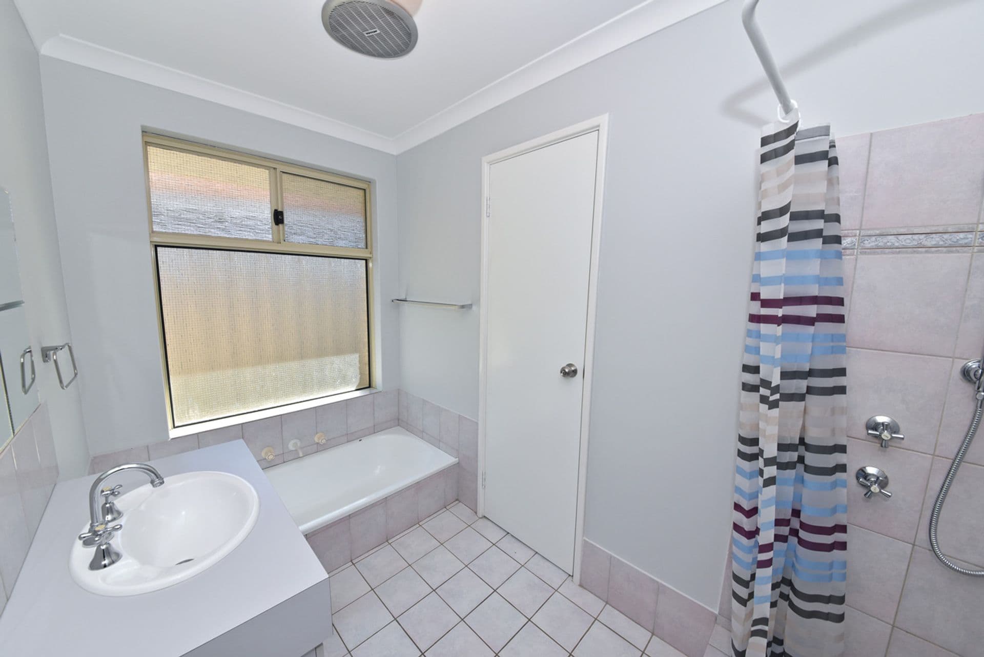 98 Walyunga Boulevard, Clarkson, WA, 6030, Clarkson - Thumbnail 7