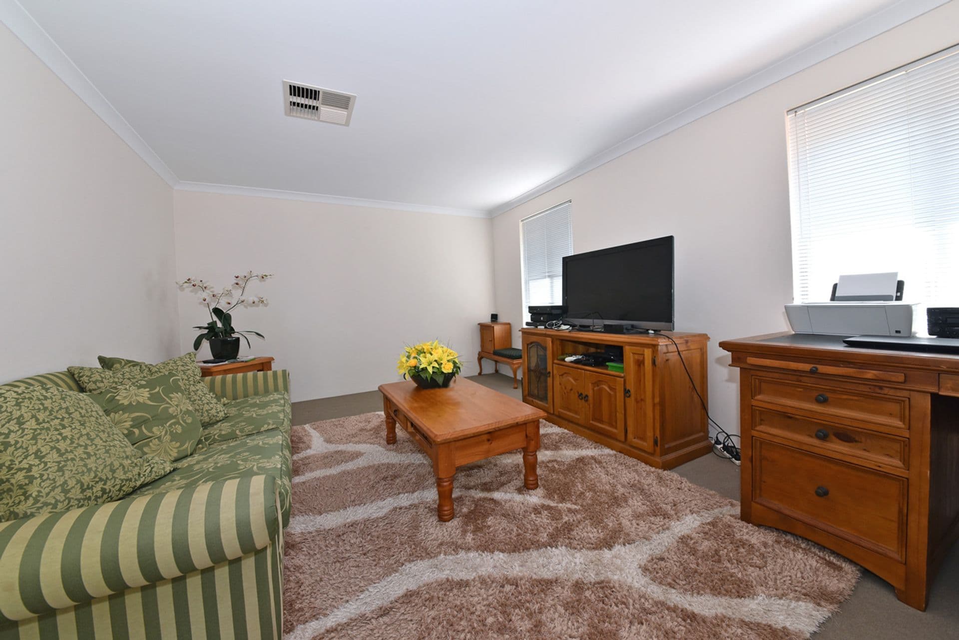 3 Lakewood Terrace, Clarkson, WA, 6030, Clarkson - Thumbnail 2