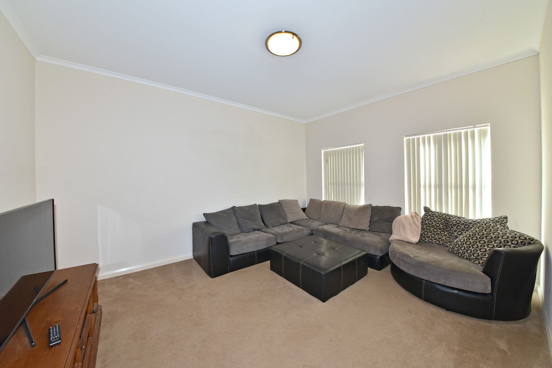 290 Ocean Keys Boulevard, Clarkson, WA, 6030, Clarkson - Thumbnail 2