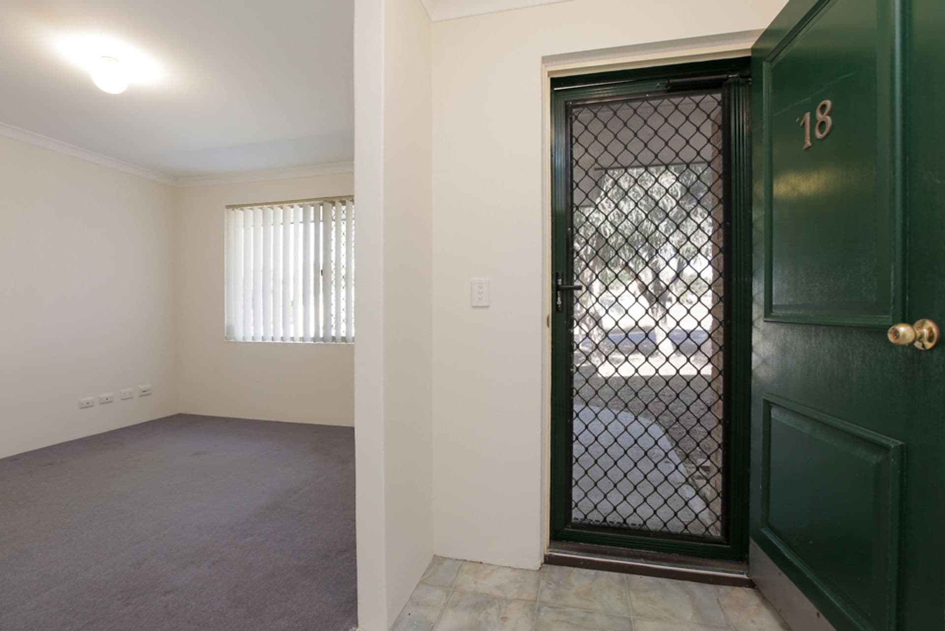 18 Serpentine Gardens, Clarkson, WA, 6030, Clarkson - Thumbnail 3