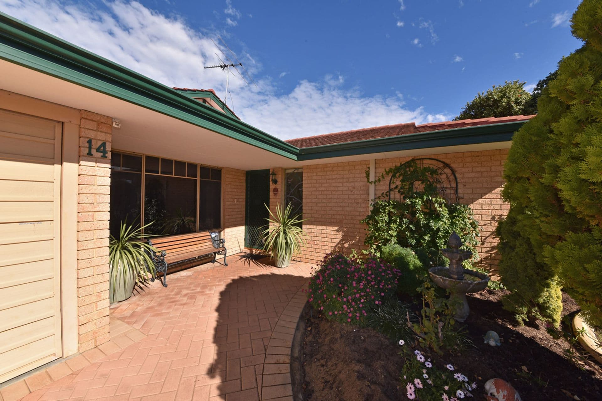 14 Whitby Close, Mindarie, WA, 6030, Mindarie - Thumbnail 2