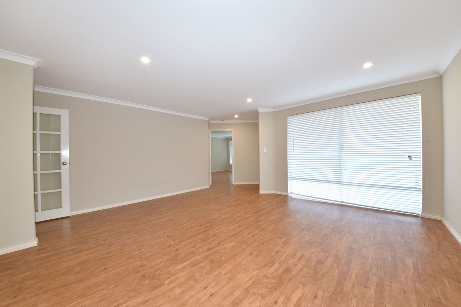 16 Fordham Avenue, Clarkson, WA, 6030, Clarkson - Thumbnail 4