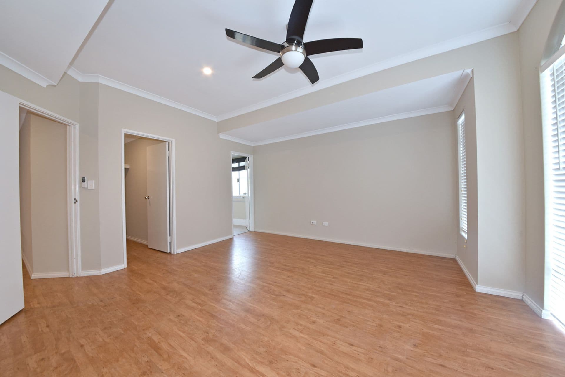 16 Fordham Avenue, Clarkson, WA, 6030, Clarkson - Thumbnail 6