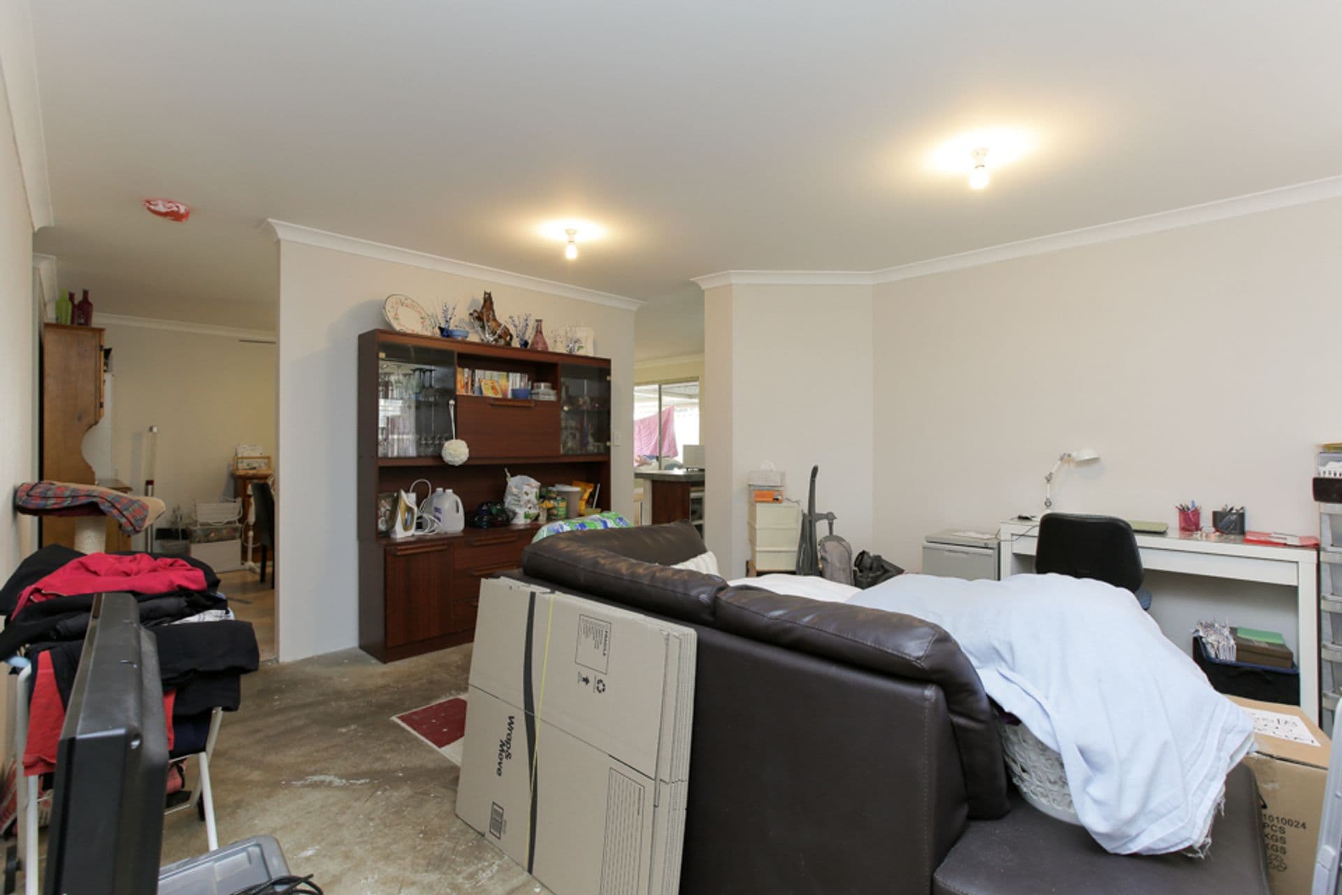 22 Botany Avenue, Redlynch, QLD, 4870, Redlynch - Thumbnail 3