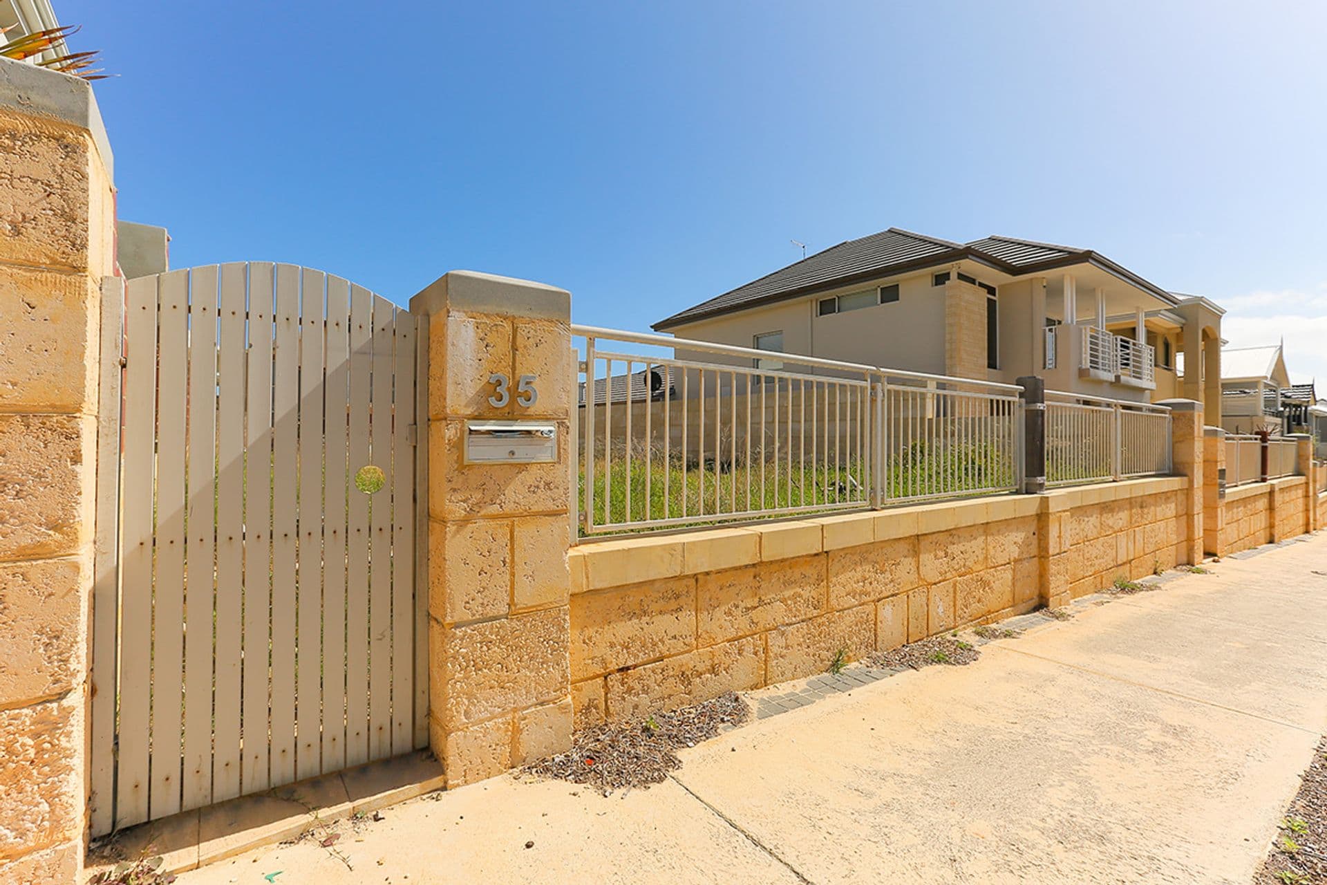 35 Shoreham Way, Mindarie, WA, 6030, Mindarie - Thumbnail 3