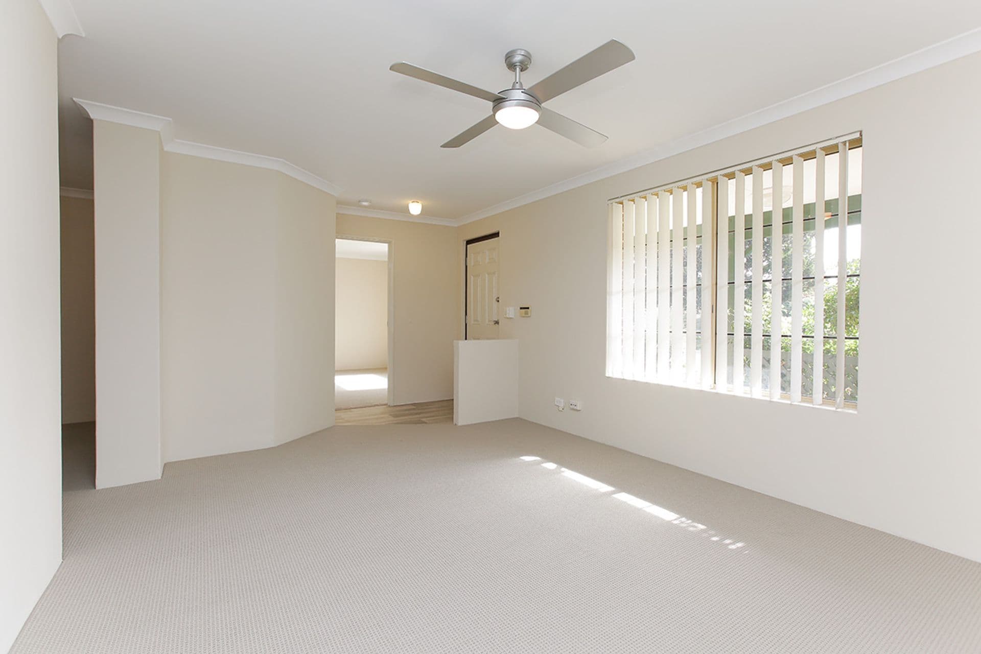 44 Carberry Square, Clarkson, WA, 6030, Clarkson - Thumbnail 2