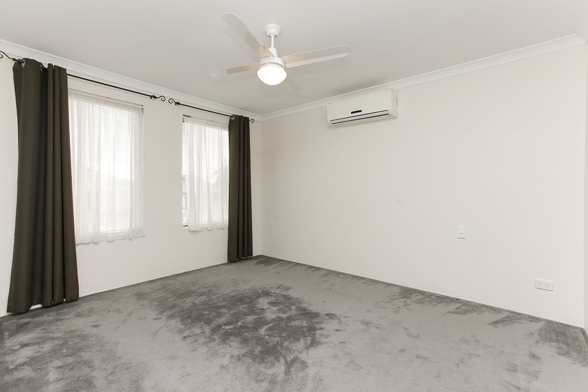 4B Lorimer Street, Clarkson, WA, 6030, Clarkson - Thumbnail 2