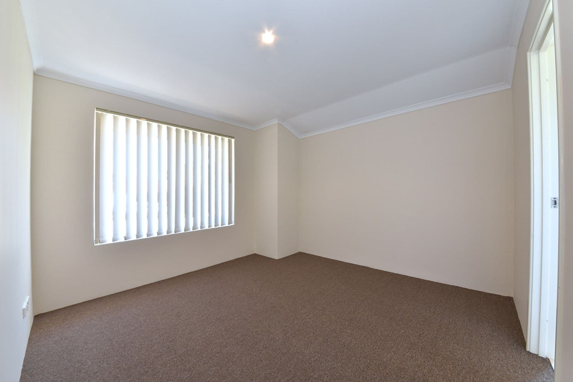 22 Grand Paradiso Parade, Merriwa, WA, 6030, Merriwa - Thumbnail 4
