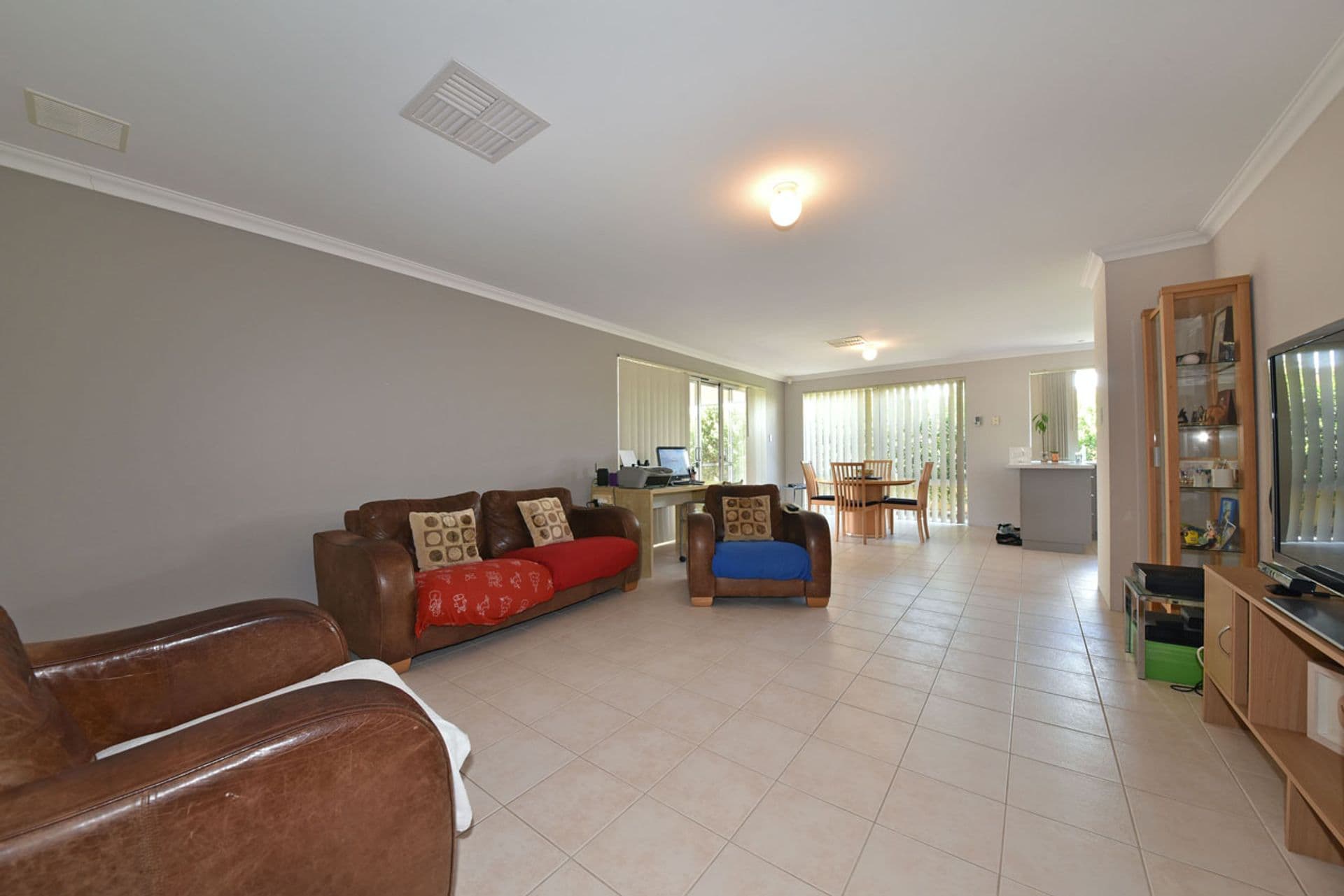 88 Shepperton Drive, Butler, WA, 6036, Butler - Thumbnail 7