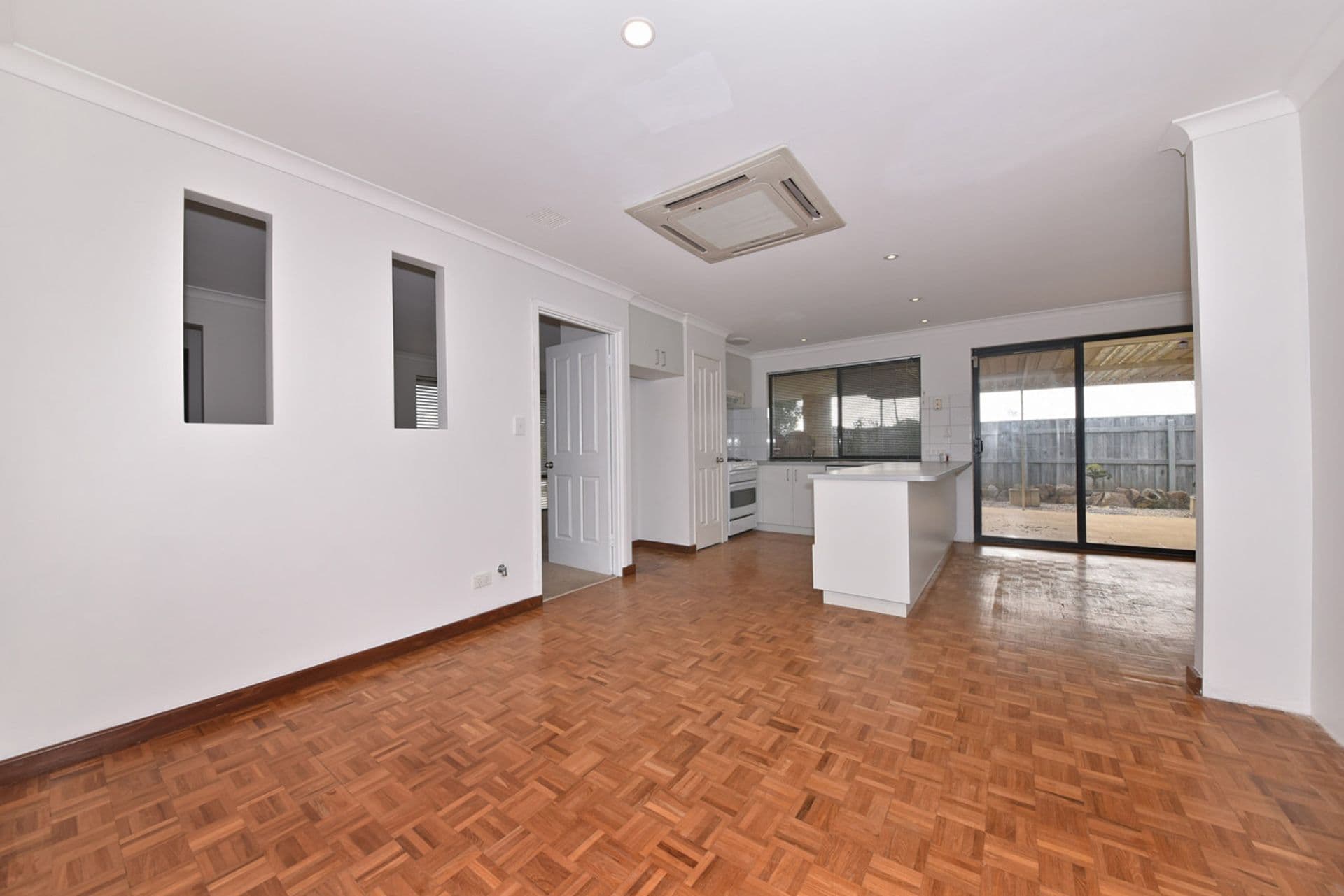 25 Port Jackson Parade, Quinns Rocks, WA, 6030, Quinns Rocks - Thumbnail 6