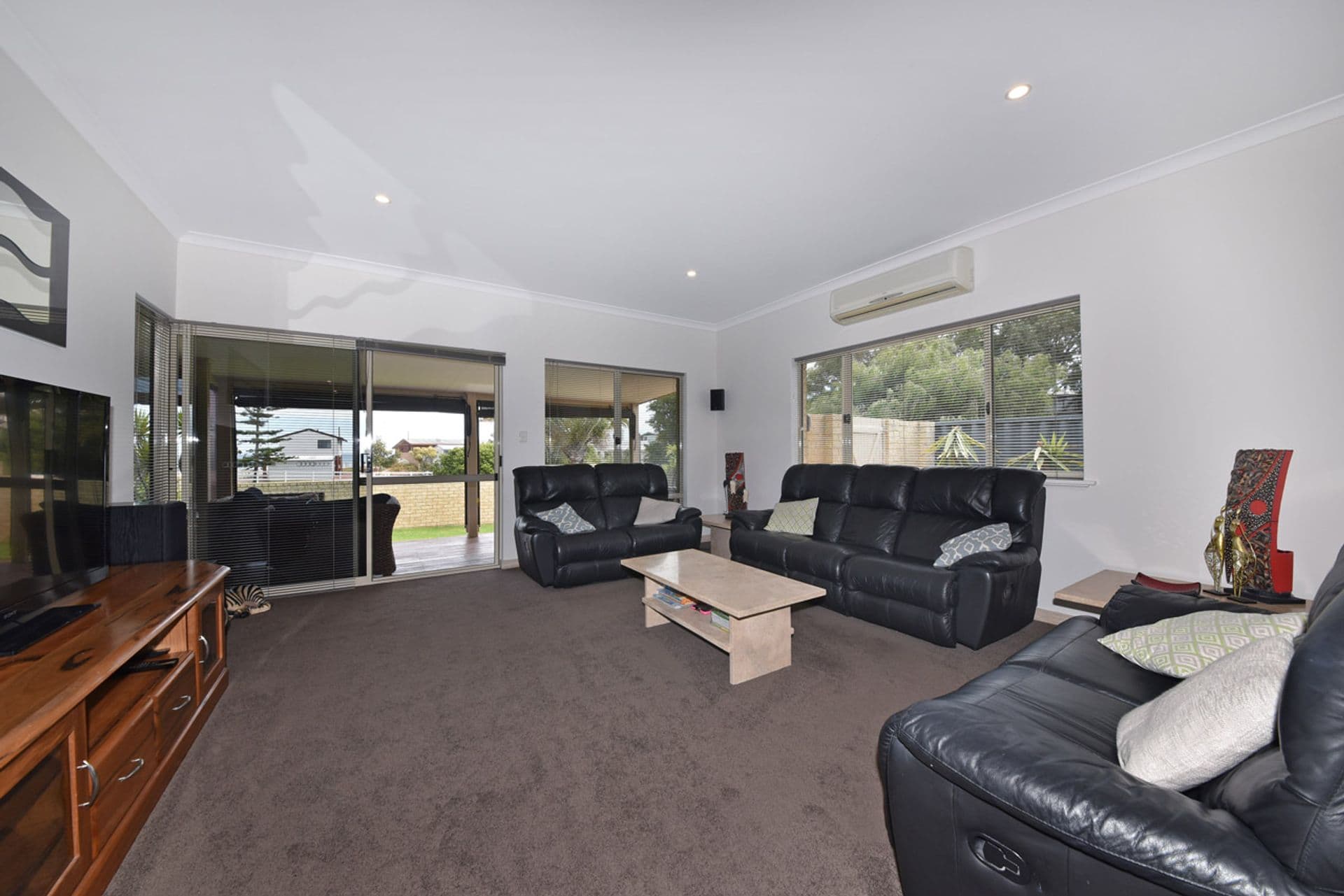 4 Hazel Avenue, Quinns Rocks, WA, 6030, Quinns Rocks - Thumbnail 5