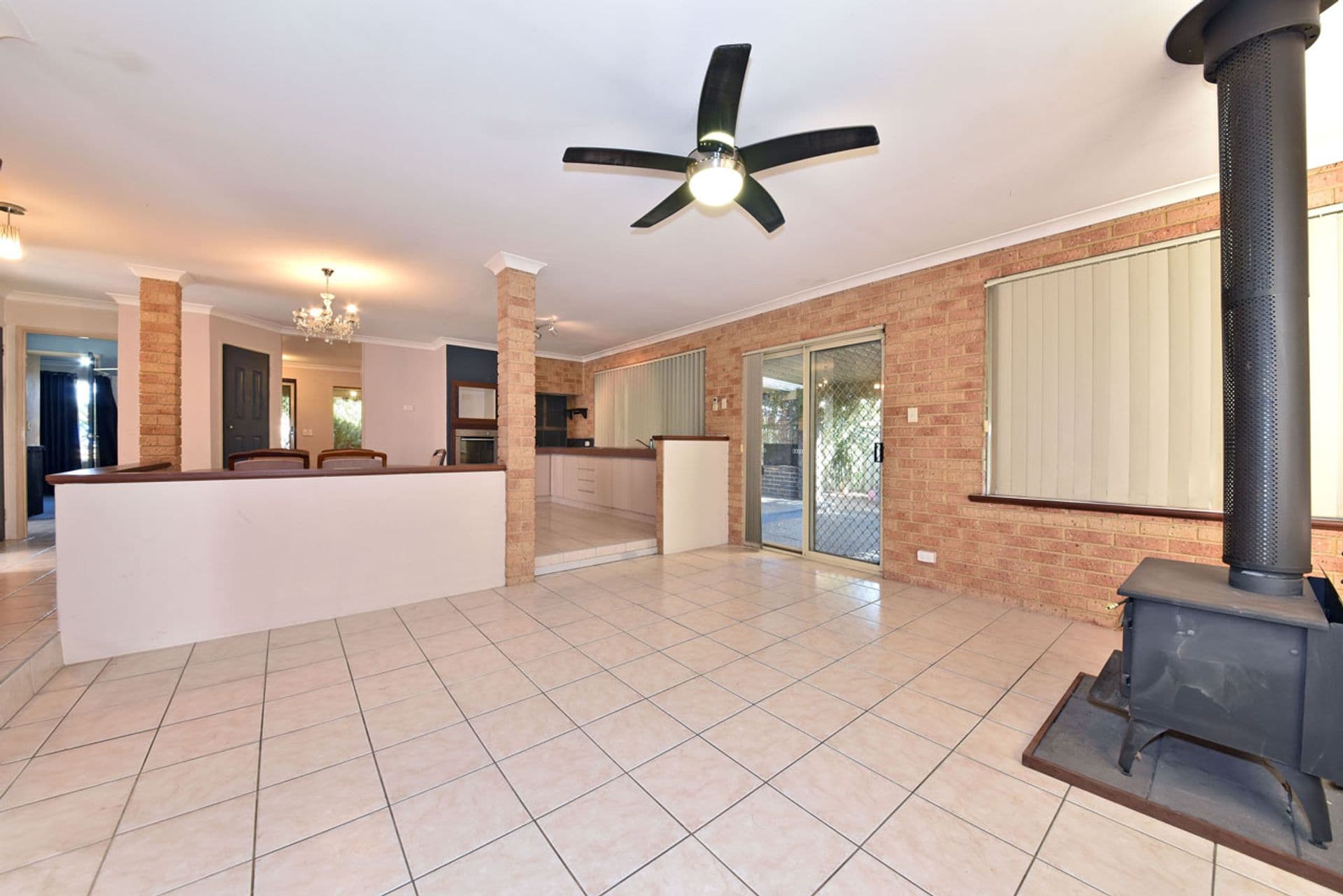 98 Birdwood Drive, Blue Haven, NSW, 2262, Blue Haven - Thumbnail 8