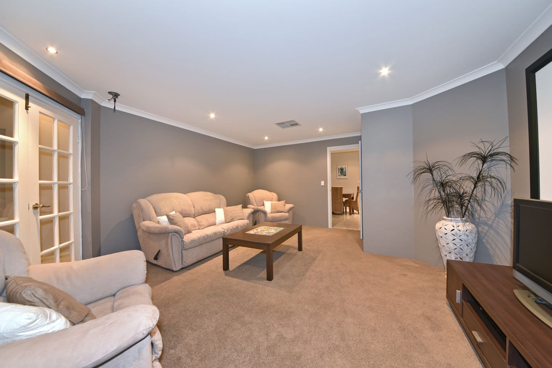 27 Weymouth Boulevard, Quinns Rocks, WA, 6030, Quinns Rocks - Thumbnail 4
