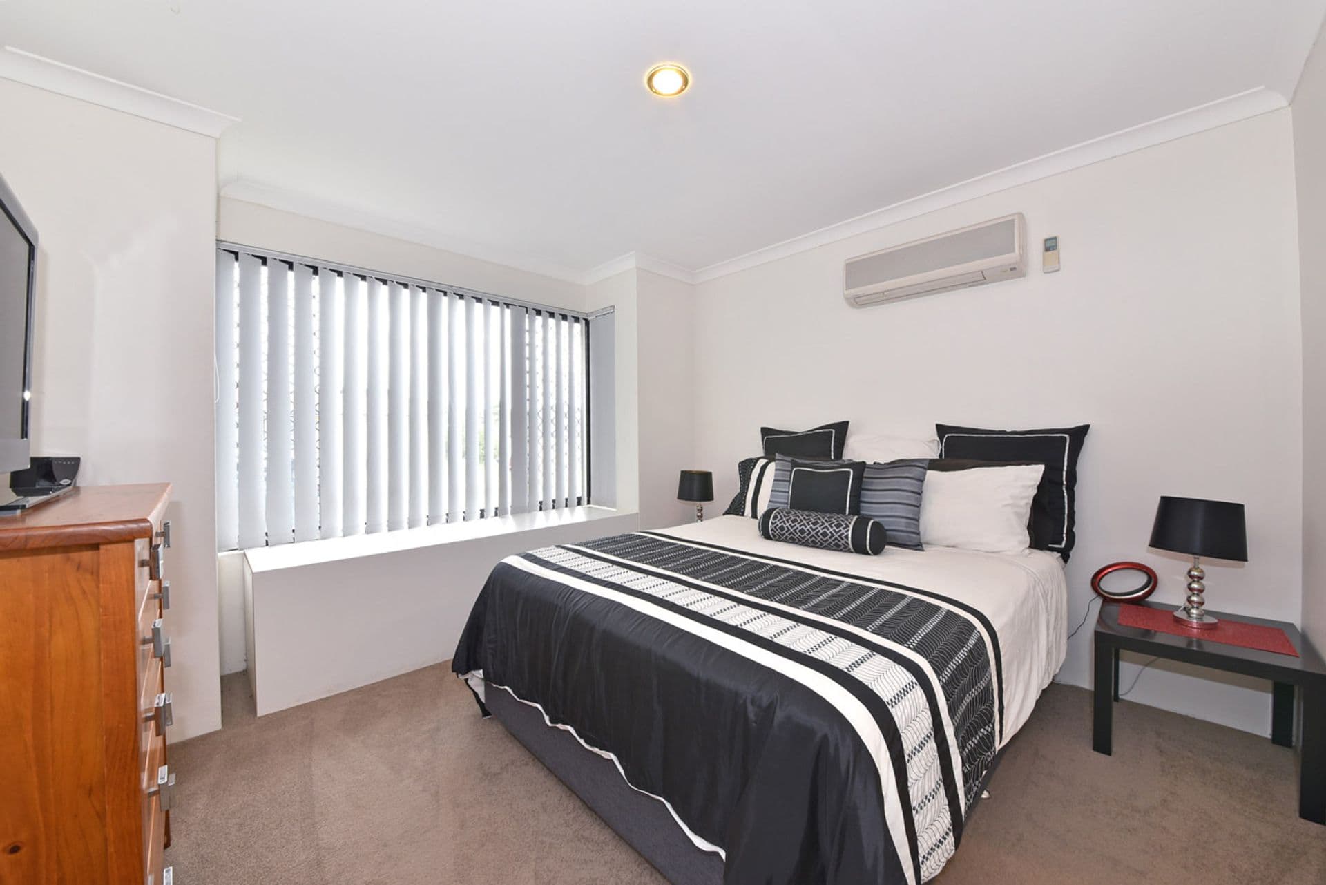 10 Durrington Glade, Clarkson, WA, 6030, Clarkson - Thumbnail 5