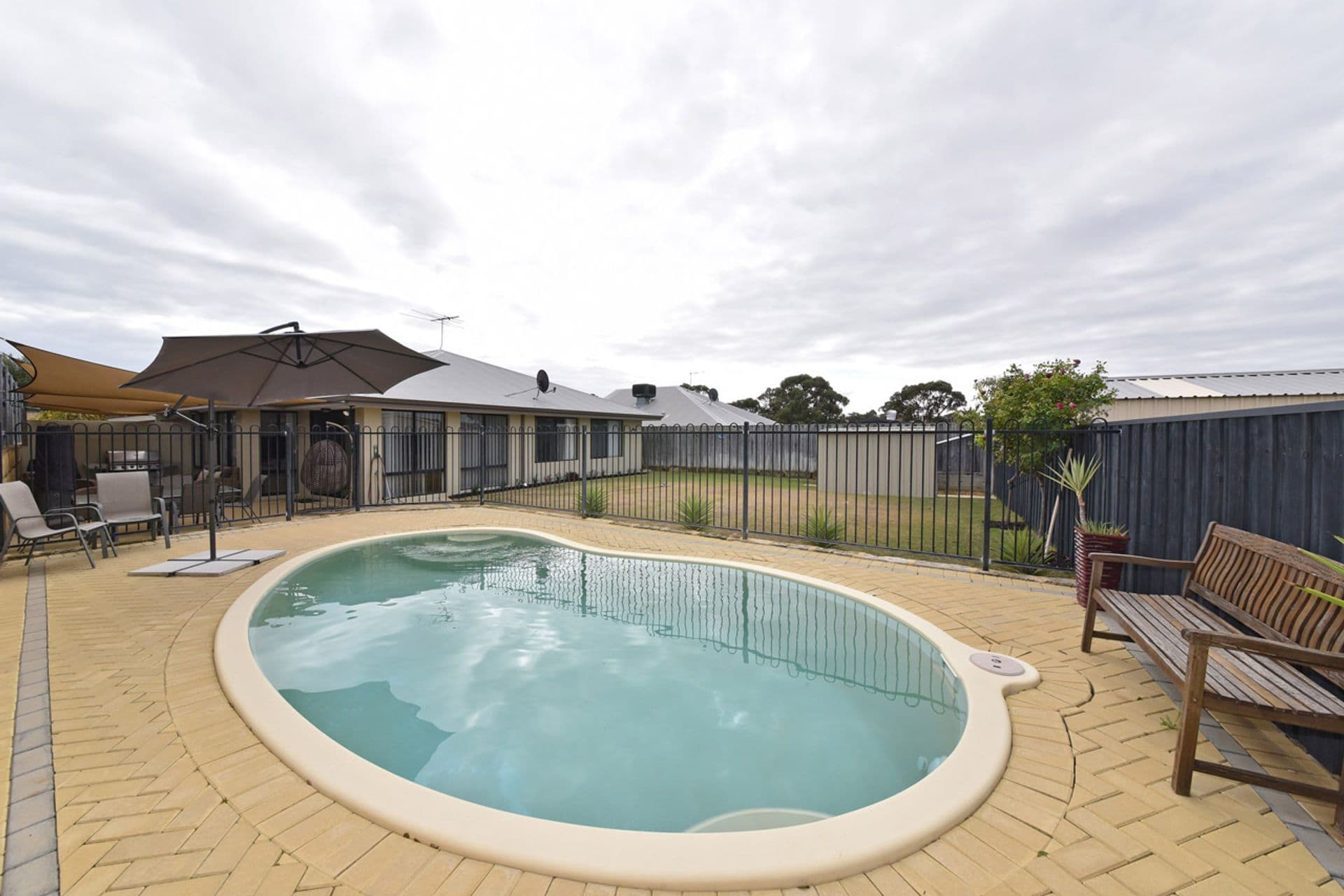 10 Durrington Glade, Clarkson, WA, 6030, Clarkson - Thumbnail 2