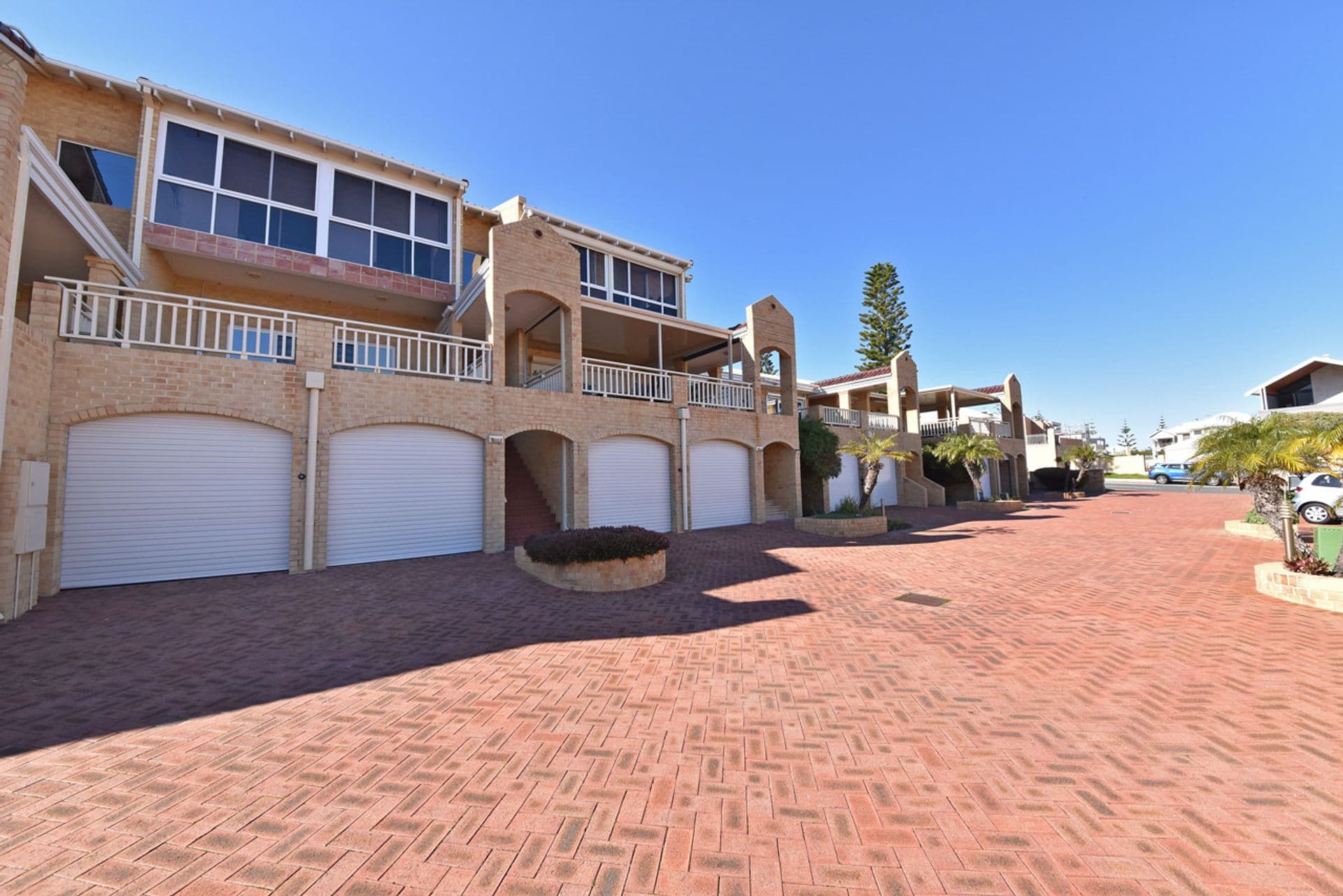 9/8 Toulon Circle, Mindarie, WA, 6030, Mindarie - Thumbnail 2