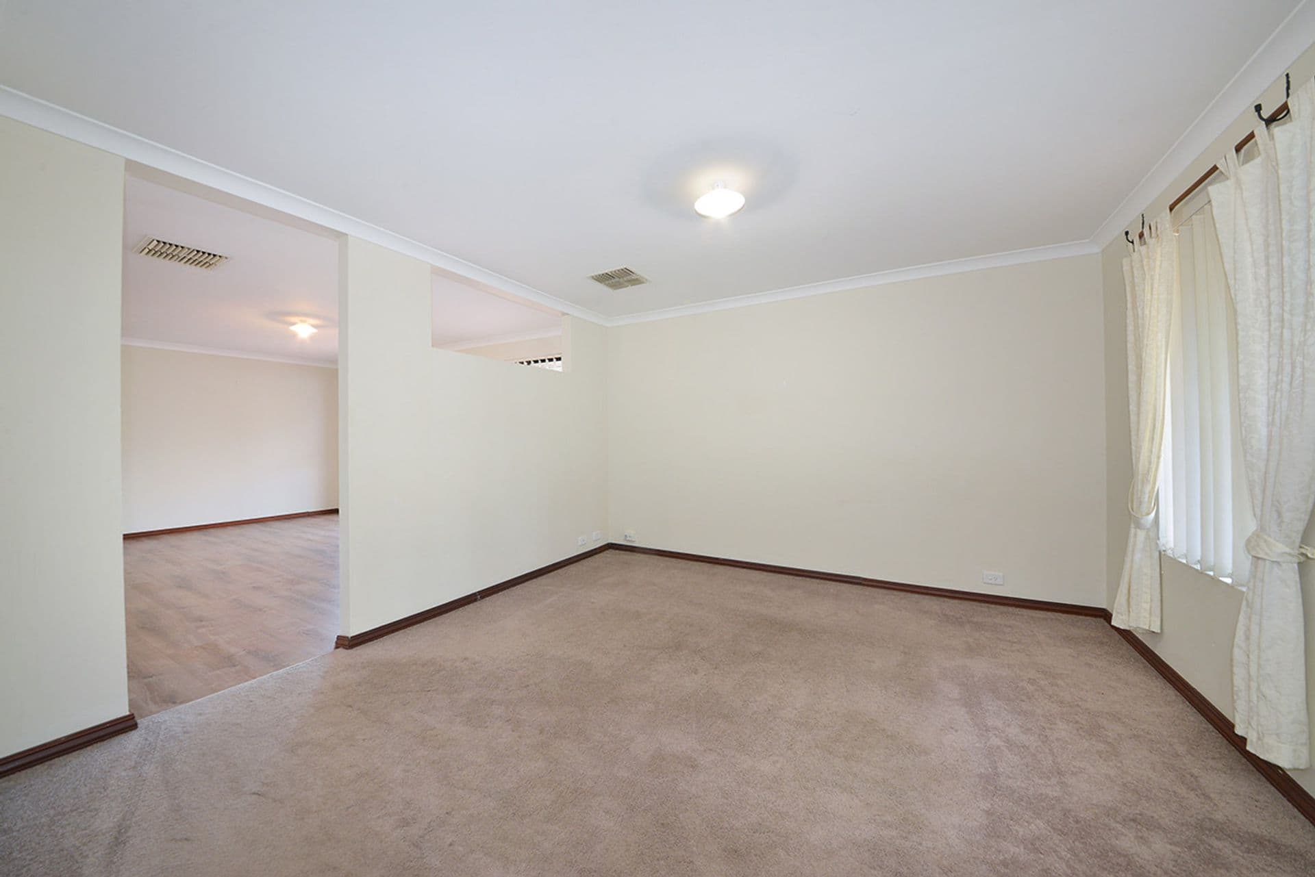 6 Mayne Way, Merriwa, WA, 6030, Merriwa - Thumbnail 2