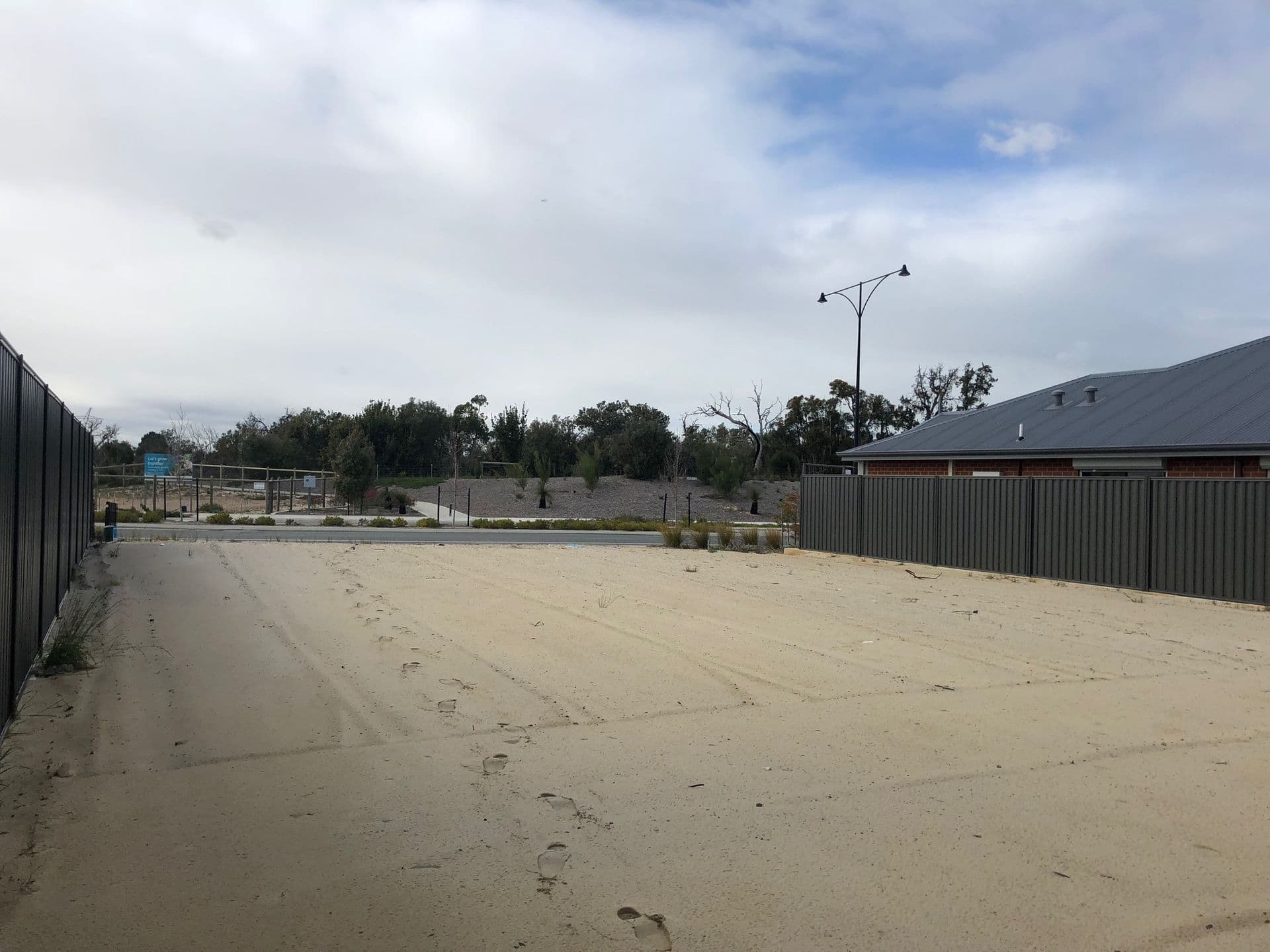 53 Clementine Boulevard, Treeby, WA, 6164, Treeby - Thumbnail 2