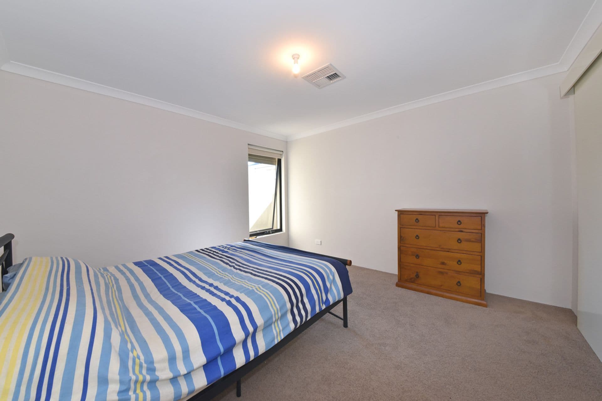 8 Koenig Way, Clarkson, WA, 6030, Clarkson - Thumbnail 3
