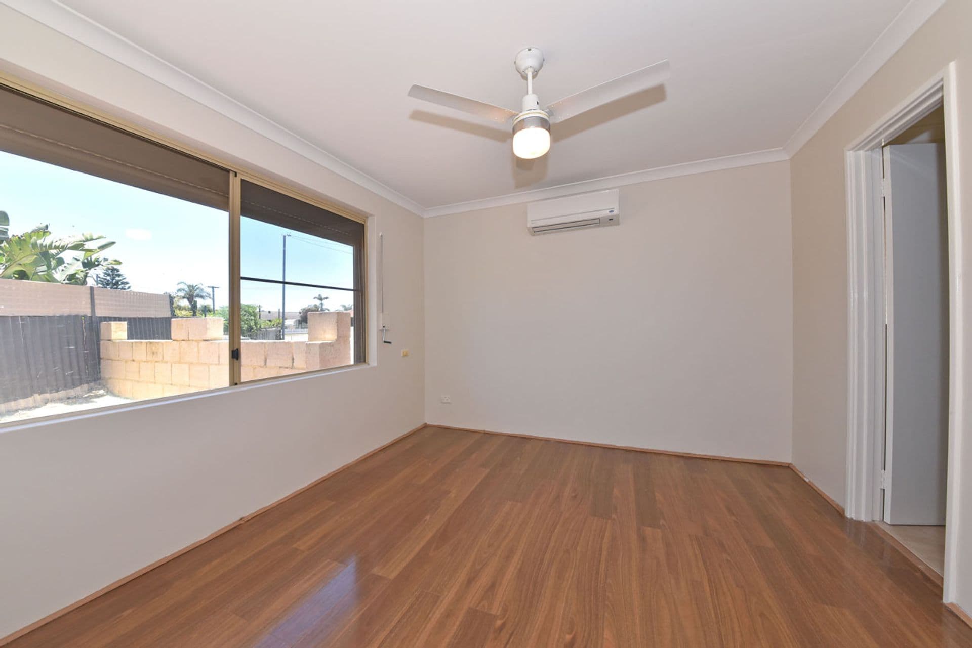 29 Turnatt Way, Wanneroo, WA, 6065, Wanneroo - Thumbnail 4