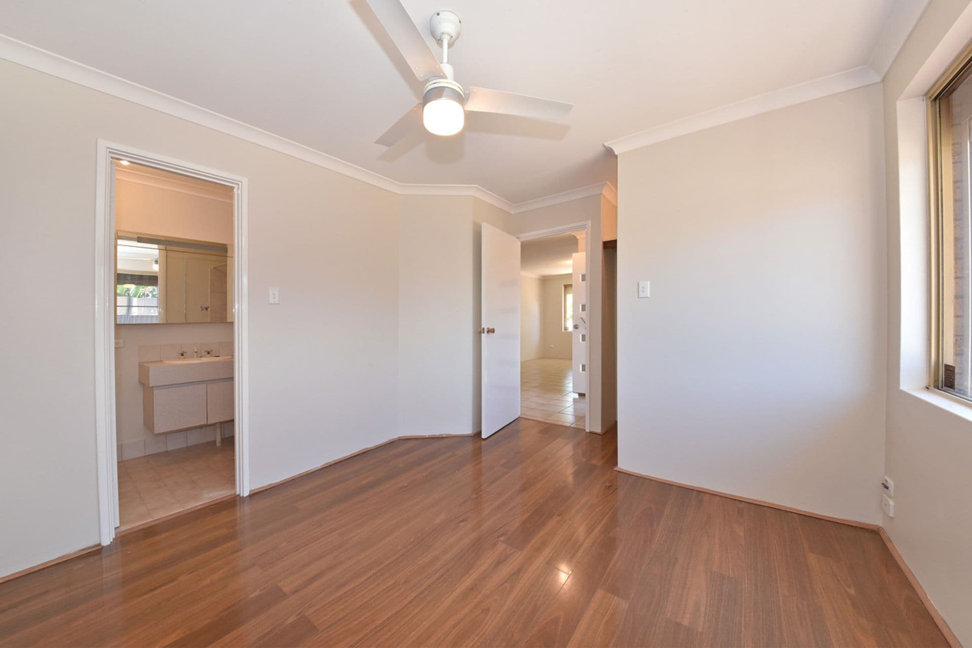 29 Turnatt Way, Wanneroo, WA, 6065, Wanneroo - Thumbnail 5