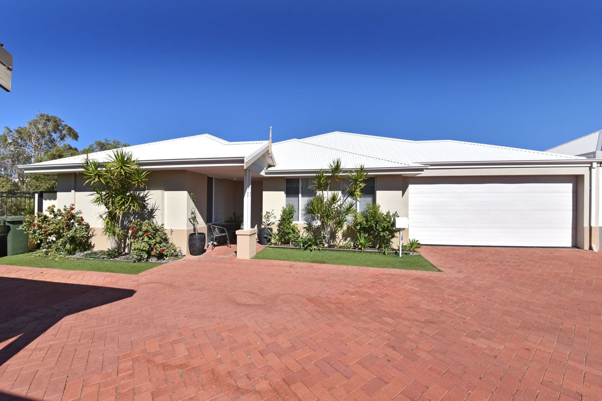 27 Airlie Chase, Clarkson, WA, 6030, Clarkson - Image 1