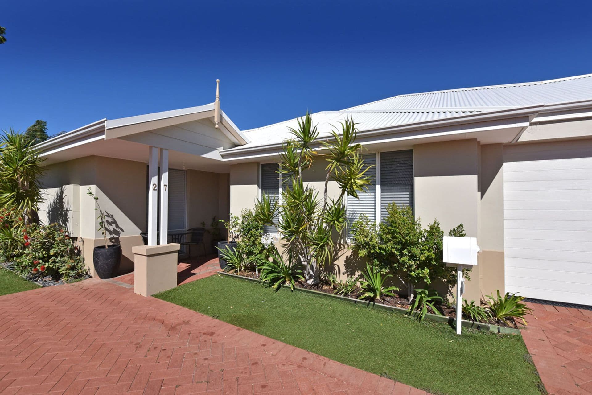 27 Airlie Chase, Clarkson, WA, 6030, Clarkson - Thumbnail 2