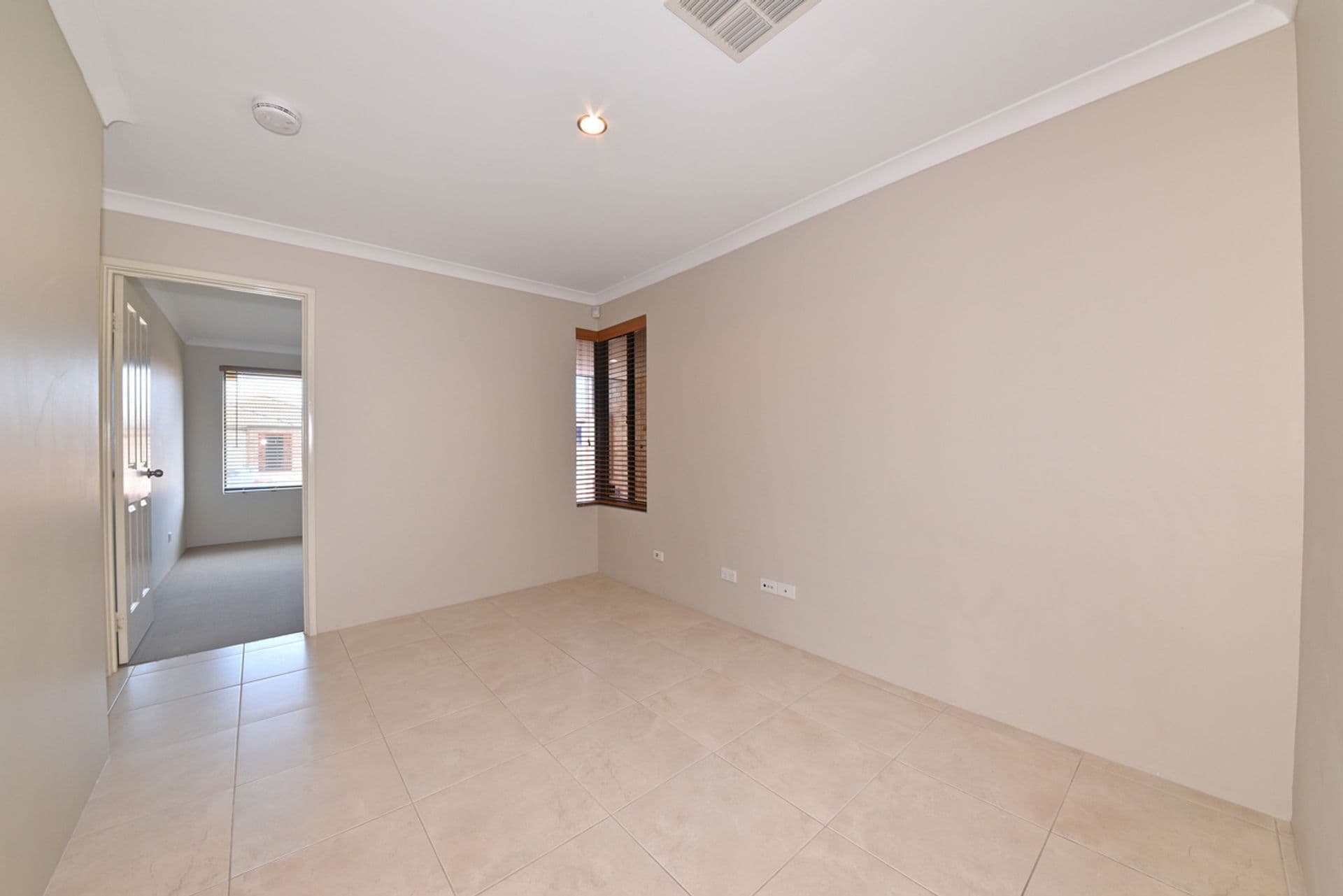 7 Tupelo Fairway, Clarkson, WA, 6030, Clarkson - Thumbnail 3
