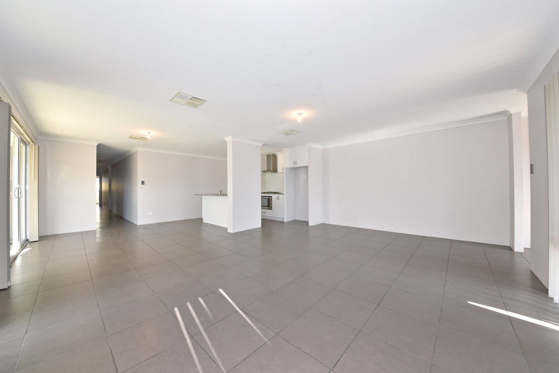 15 Uppingham Way, Butler, WA, 6036, Butler - Thumbnail 5