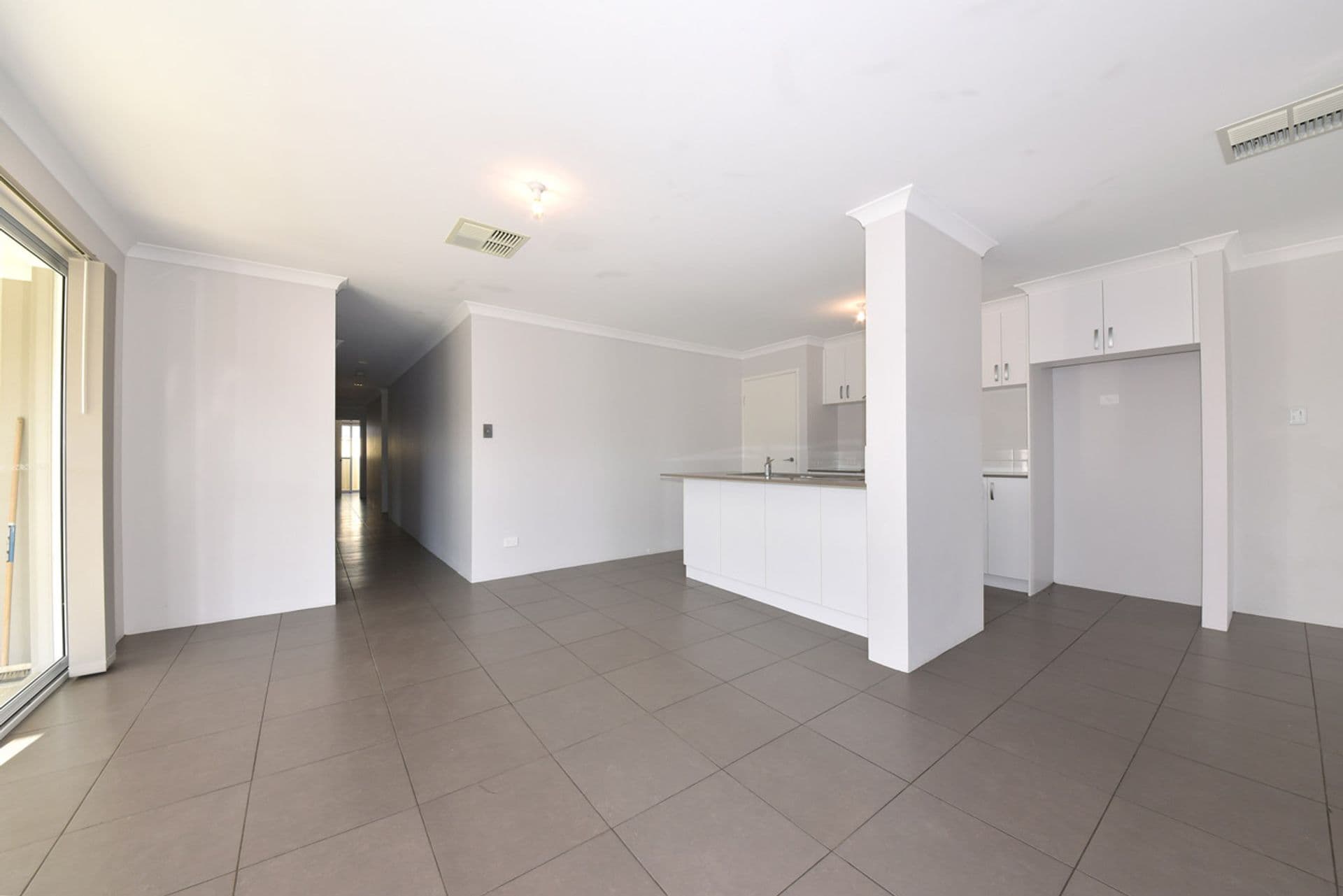 15 Uppingham Way, Butler, WA, 6036, Butler - Thumbnail 6