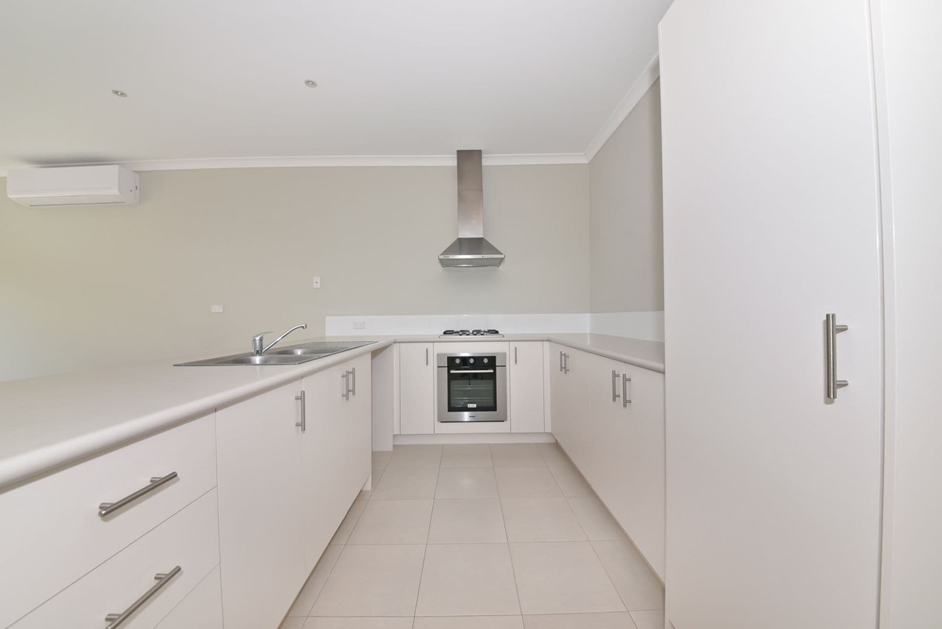 57 Fairbourne Approach, Butler, WA, 6036, Butler - Thumbnail 8